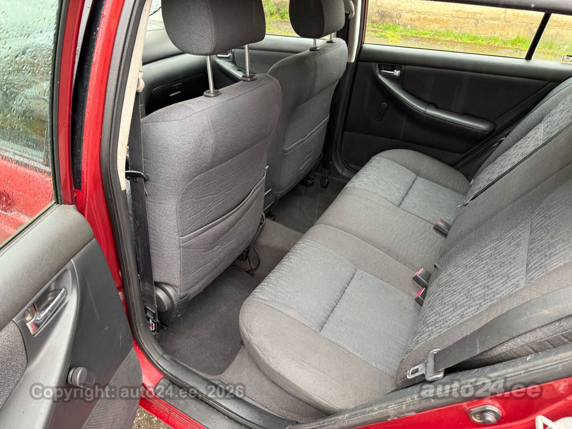 Toyota Corolla 2004 — photo 8