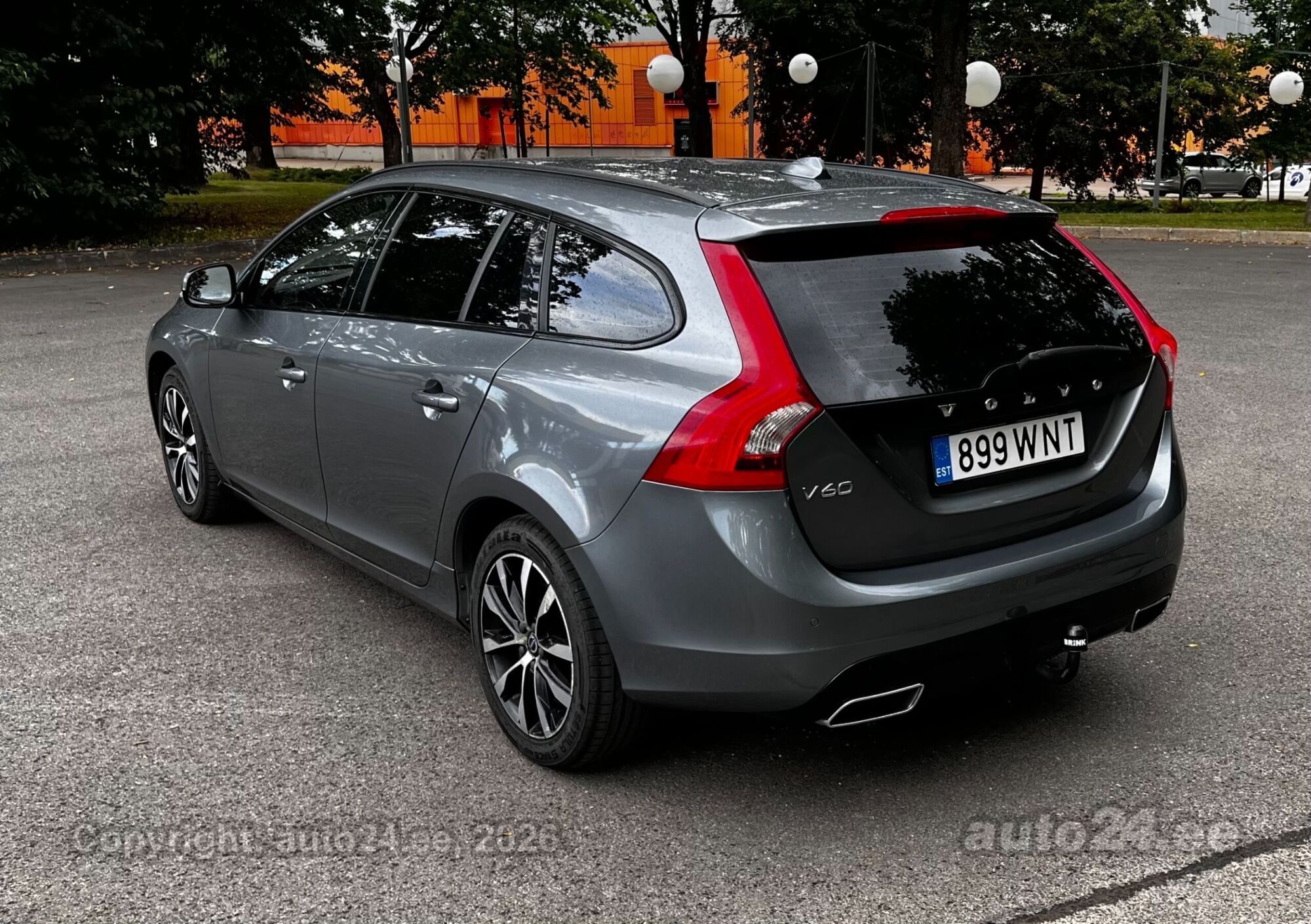 Volvo V60 2.0 110kW 2017, kuva 5/10