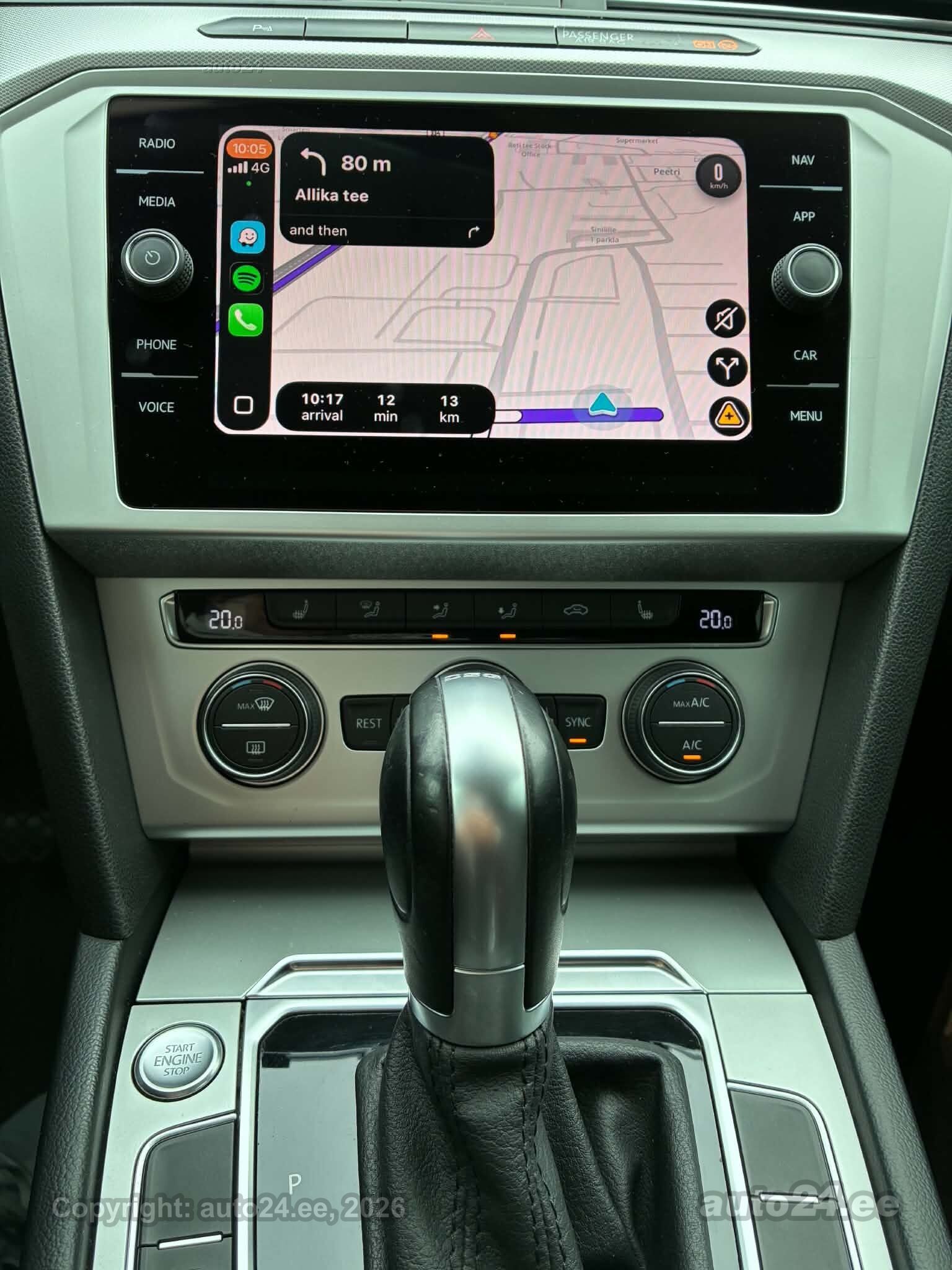 Volkswagen Passat - 11