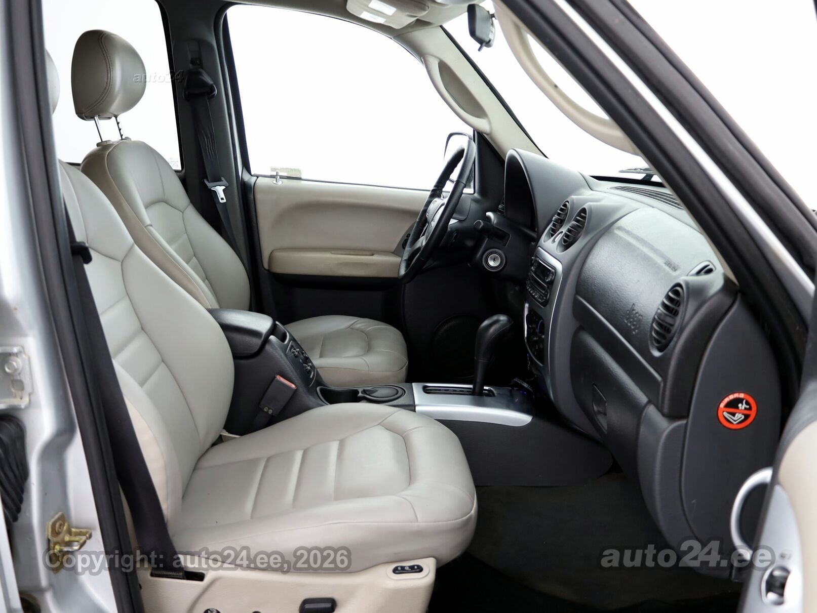 Jeep Cherokee Liberty LPG ATM 3.7 155kW 2002, kuva 6/9