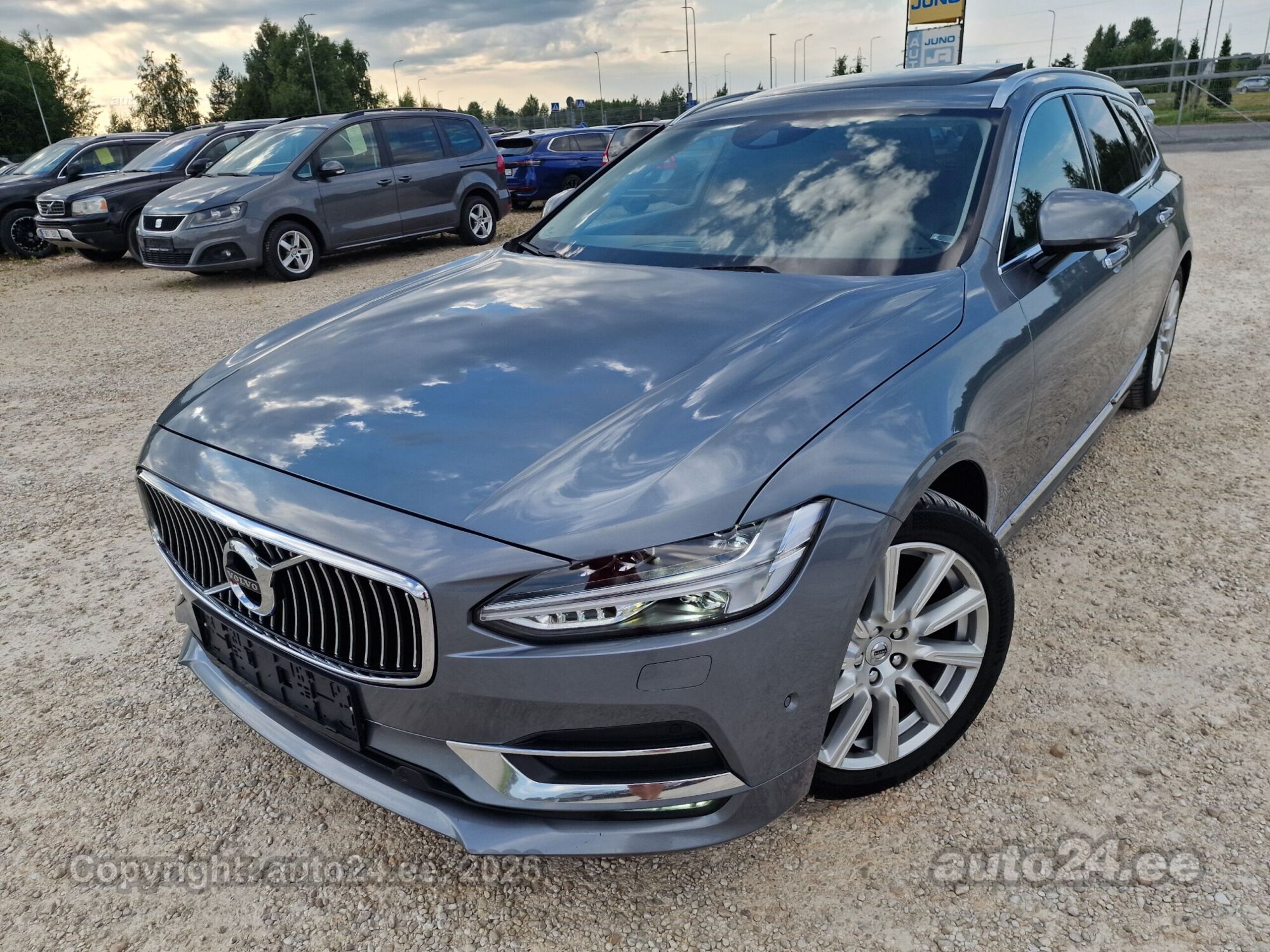 Volvo V90 INSCRIPTION 2.0 R4 D4 140kW 2018, photo 2/10