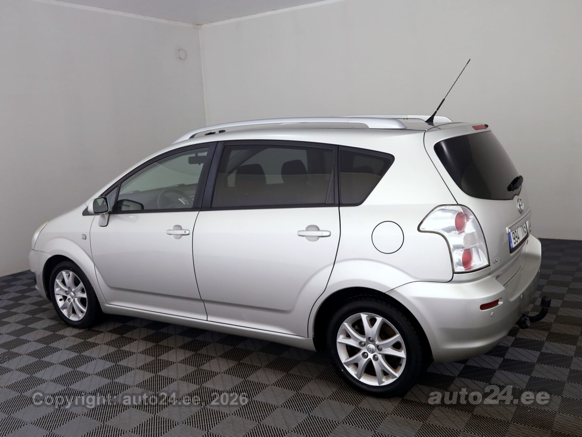 Toyota Corolla Verso 2009 — engine 2231 cm³ (100 kW)