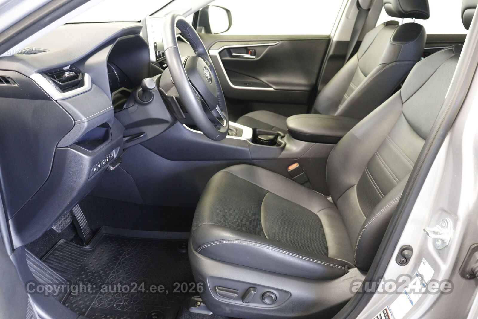 Toyota RAV4 - 11