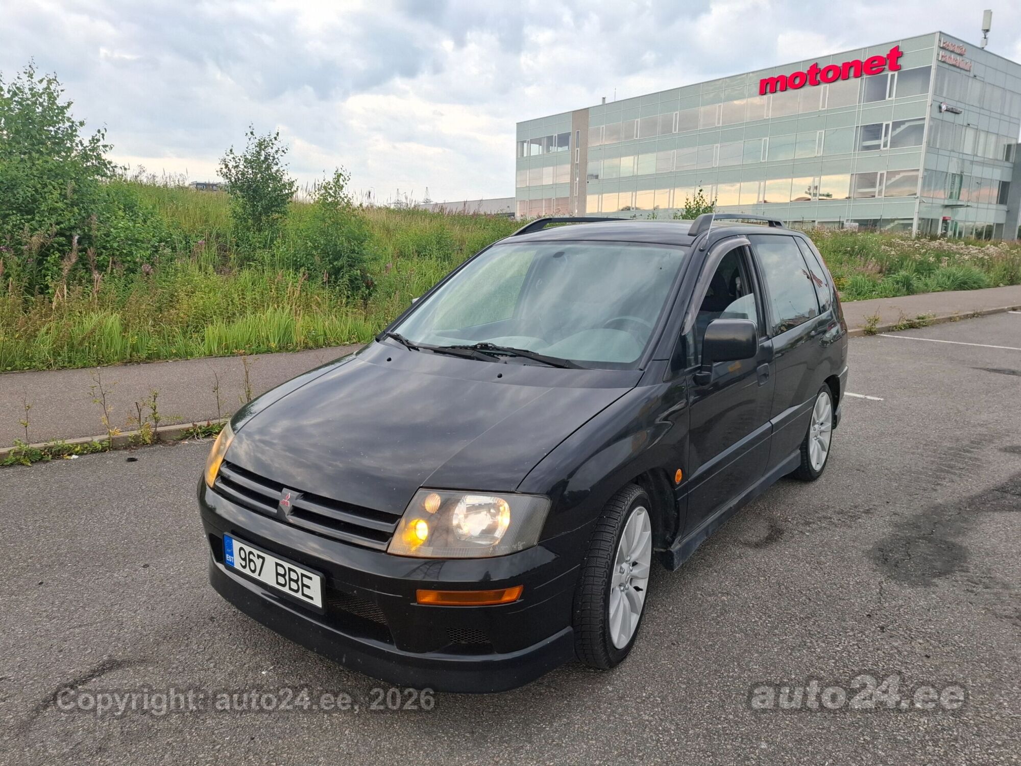 Mitsubishi Space Runner Avance 2.4 110kW 2001, photo 2/10