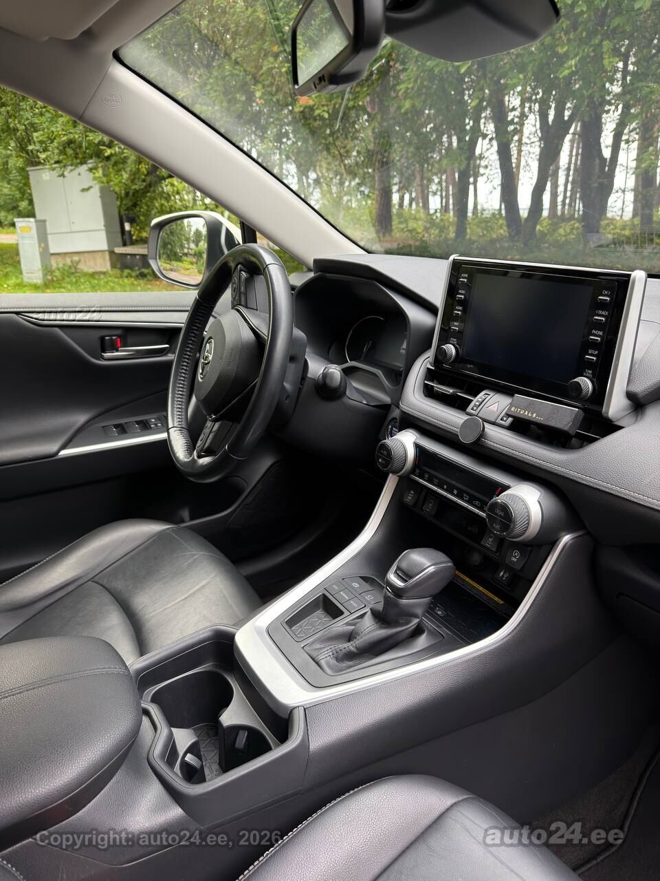 Toyota RAV4 - 8