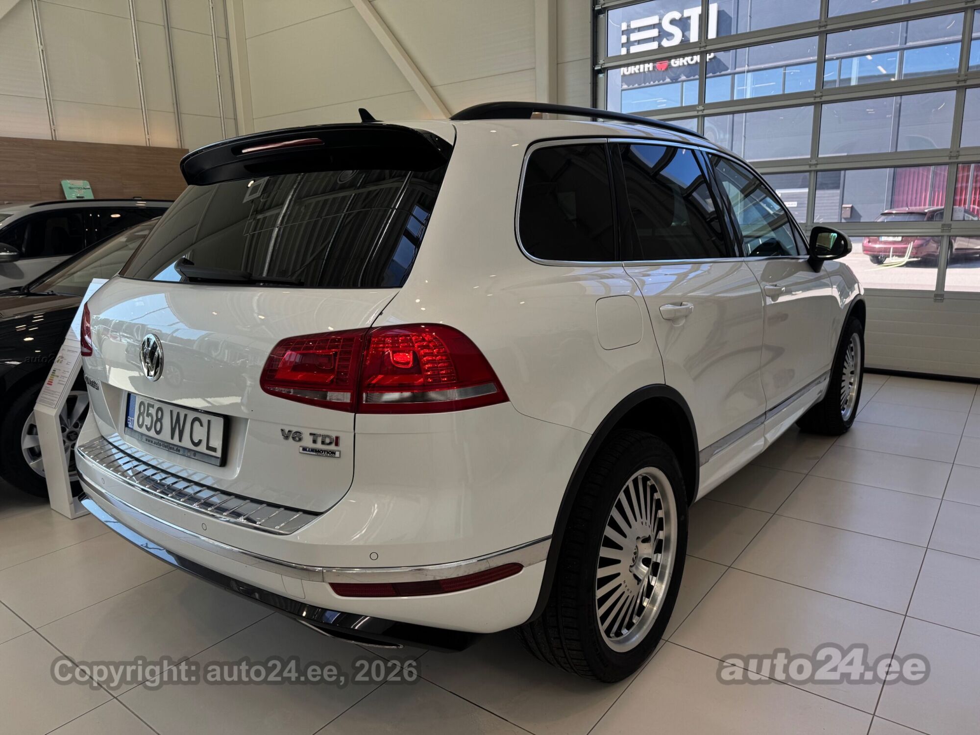 Volkswagen Touareg R-Line 3.0 TDI 193kW 2016, photo 3/10