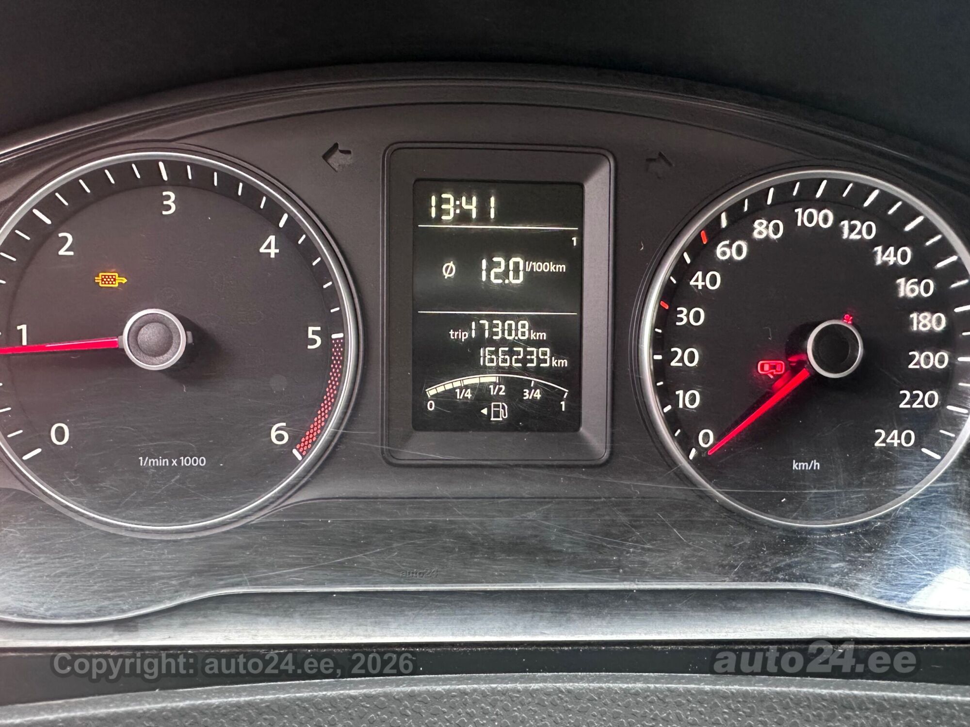 Volkswagen Transporter 2012 — photo 9