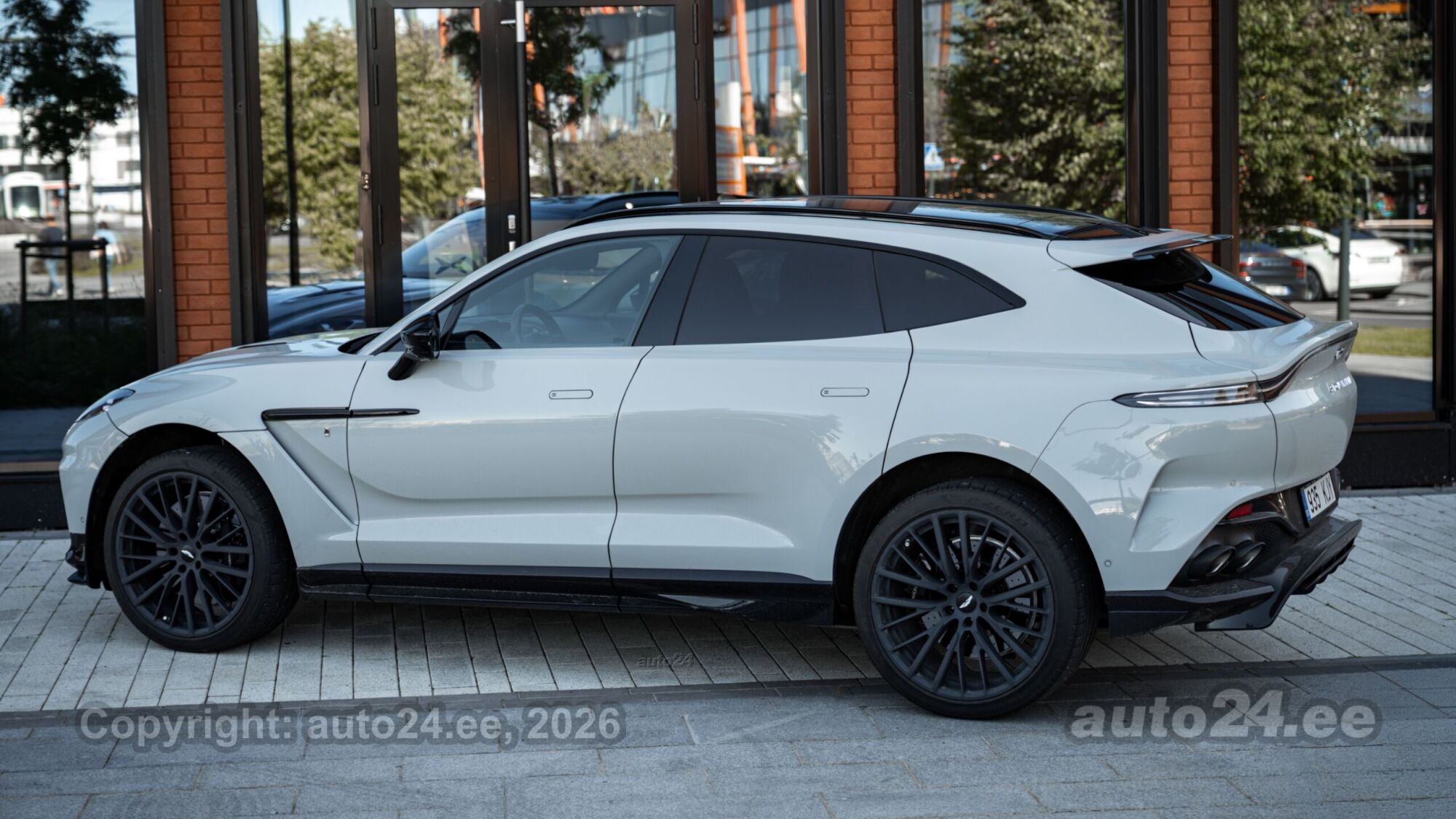 Aston Martin DBX 707 4.0 520kW 2024, kuva 3/10