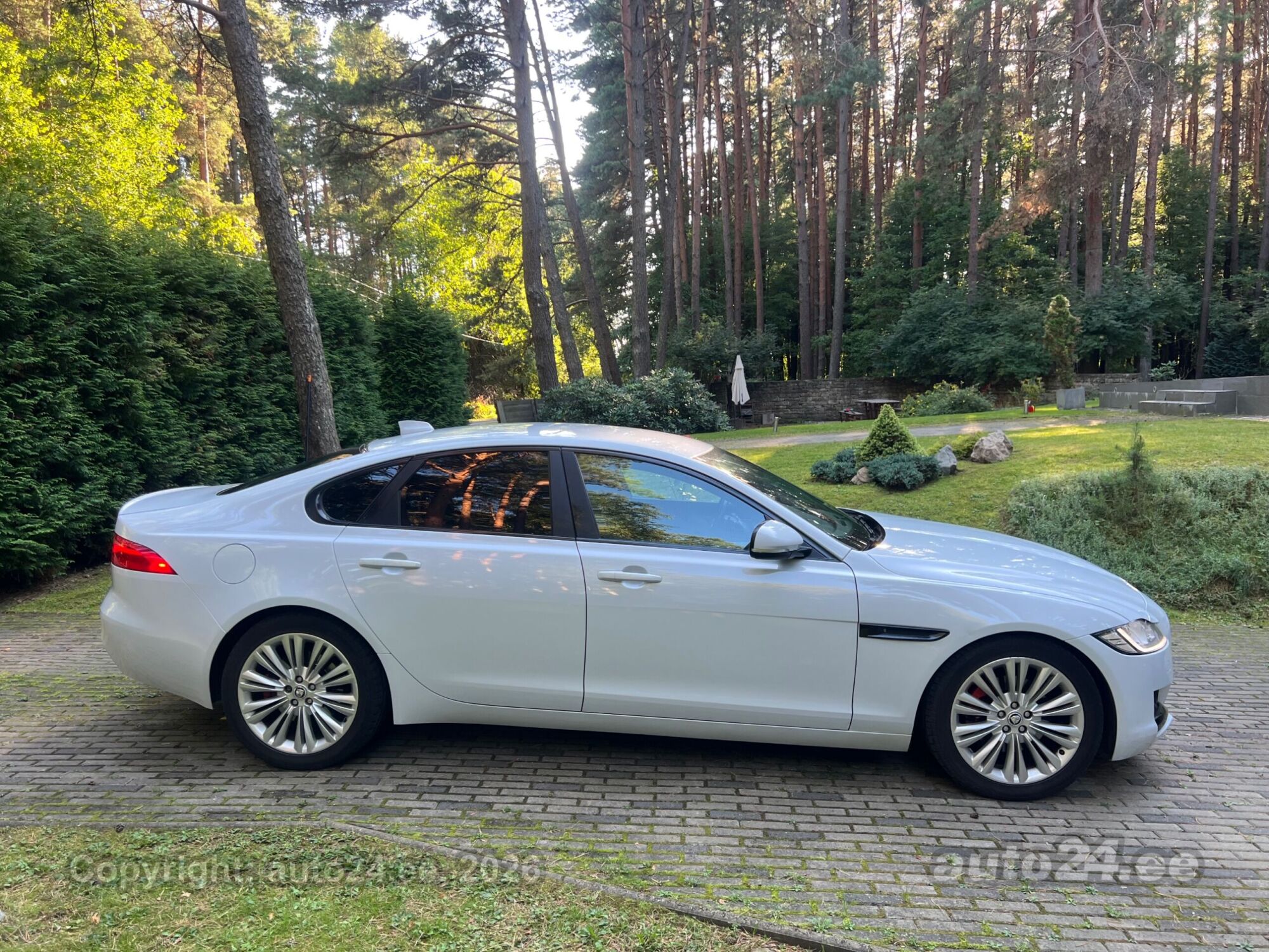 Jaguar XF 2.0 132kW 2016, photo 3/10