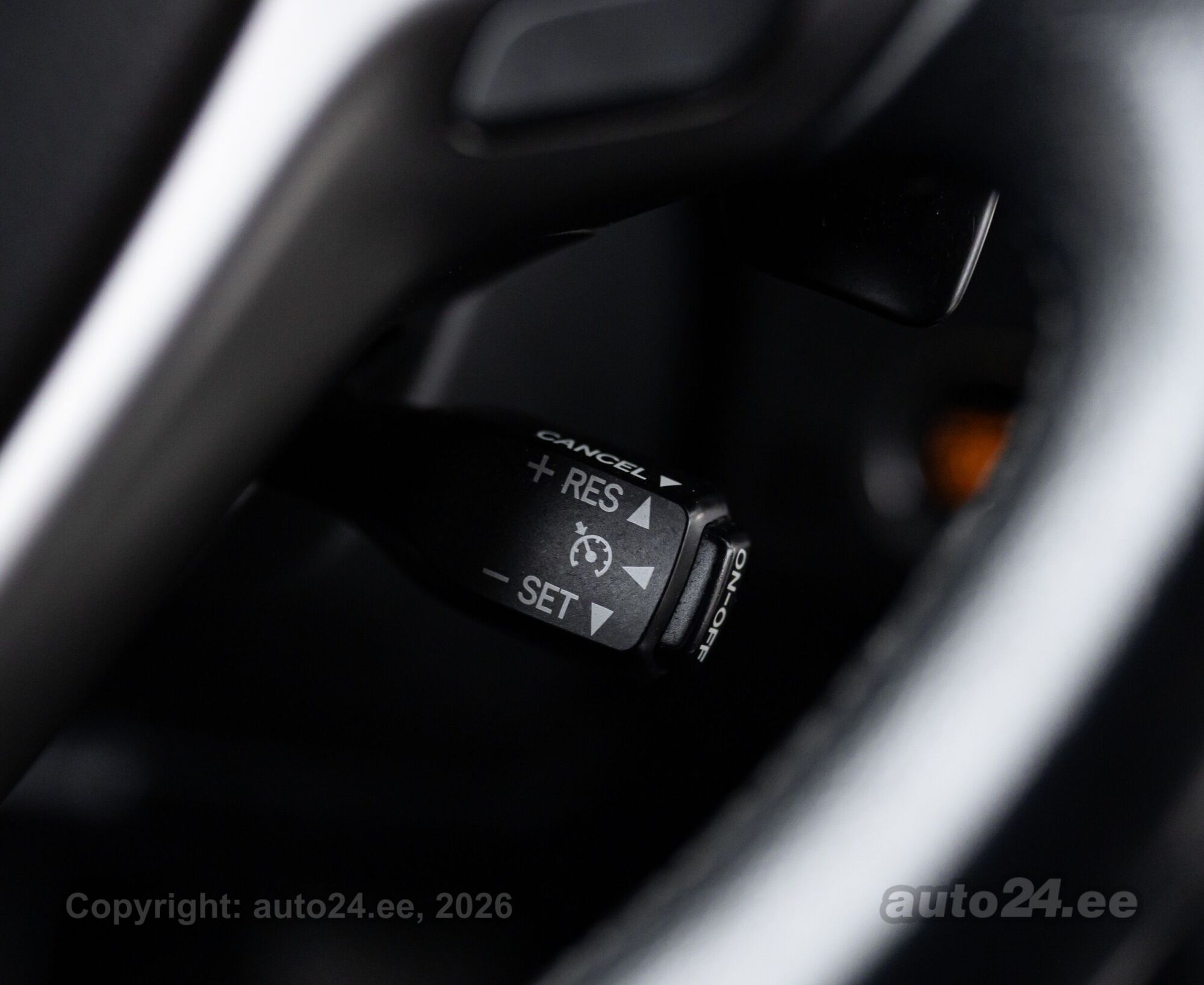 Toyota Avensis 2012 — photo 19