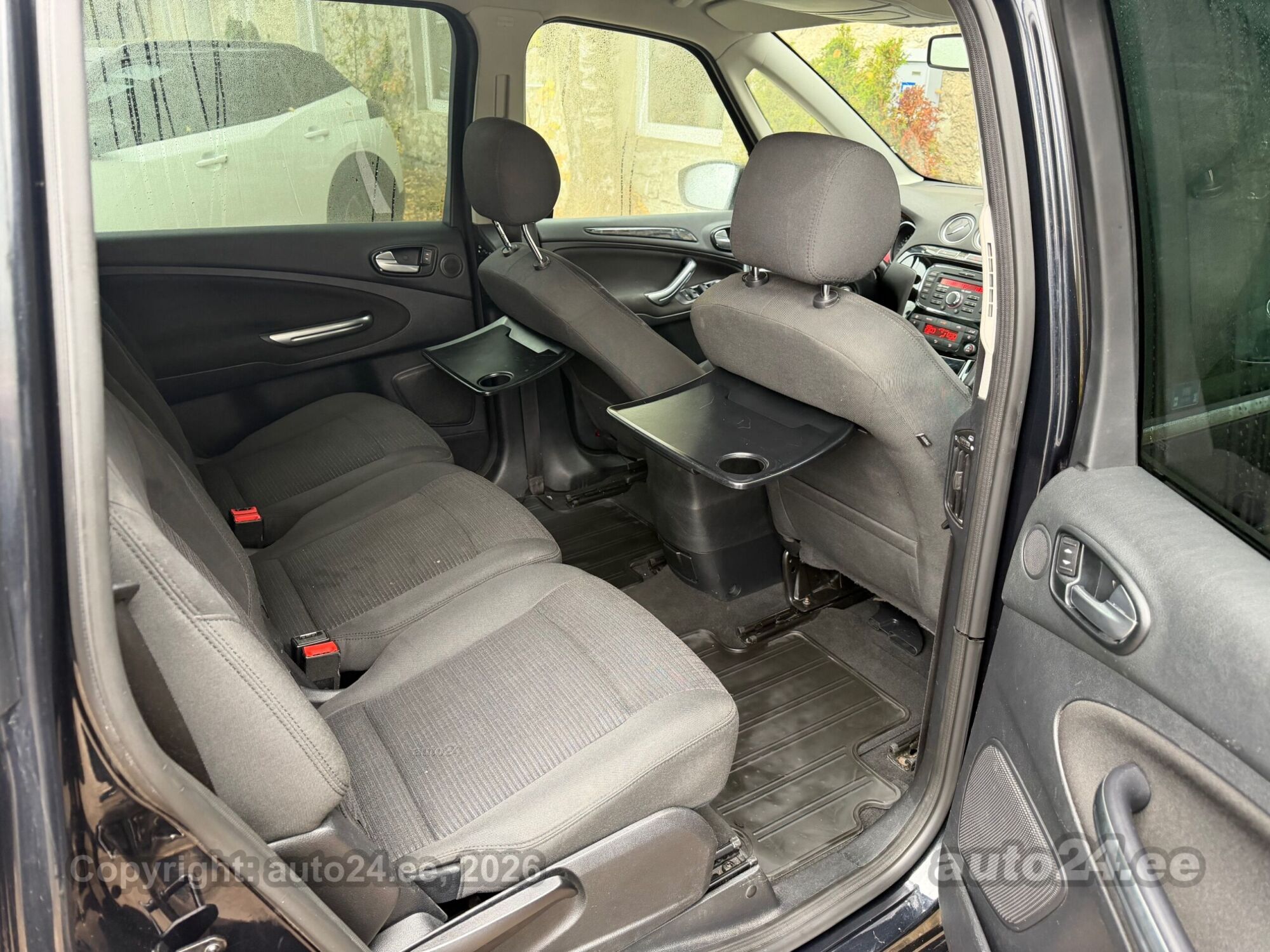 Ford Galaxy 2012 — photo 8