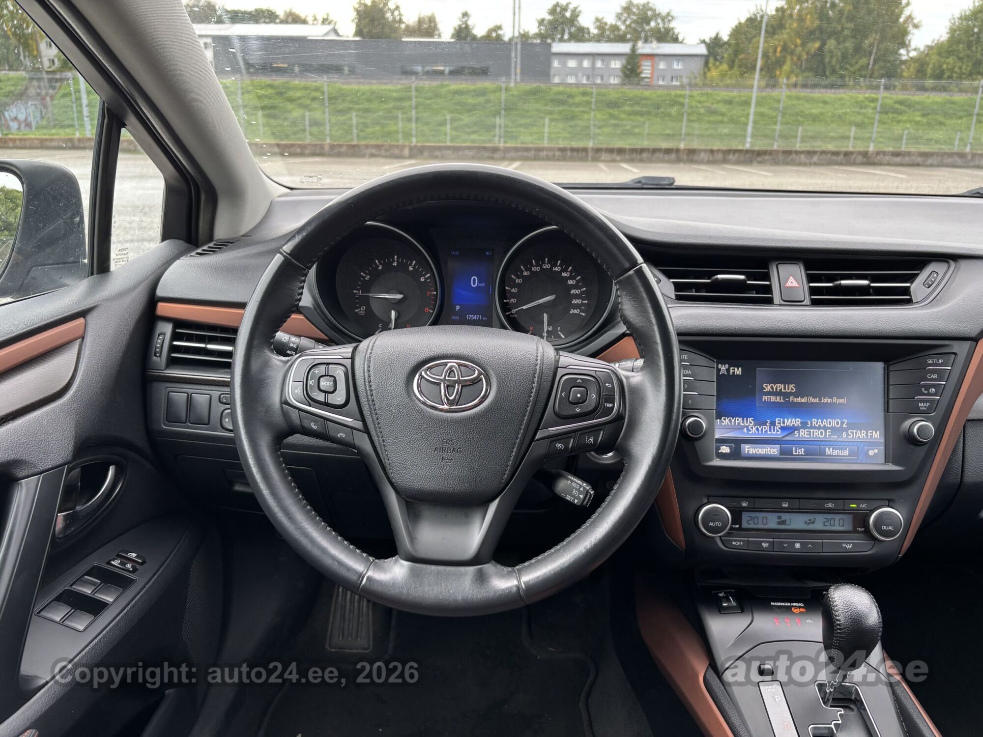Toyota Avensis - 11