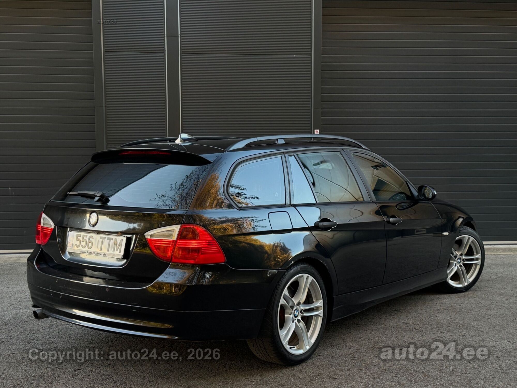 BMW 3 Series 2005 — interior