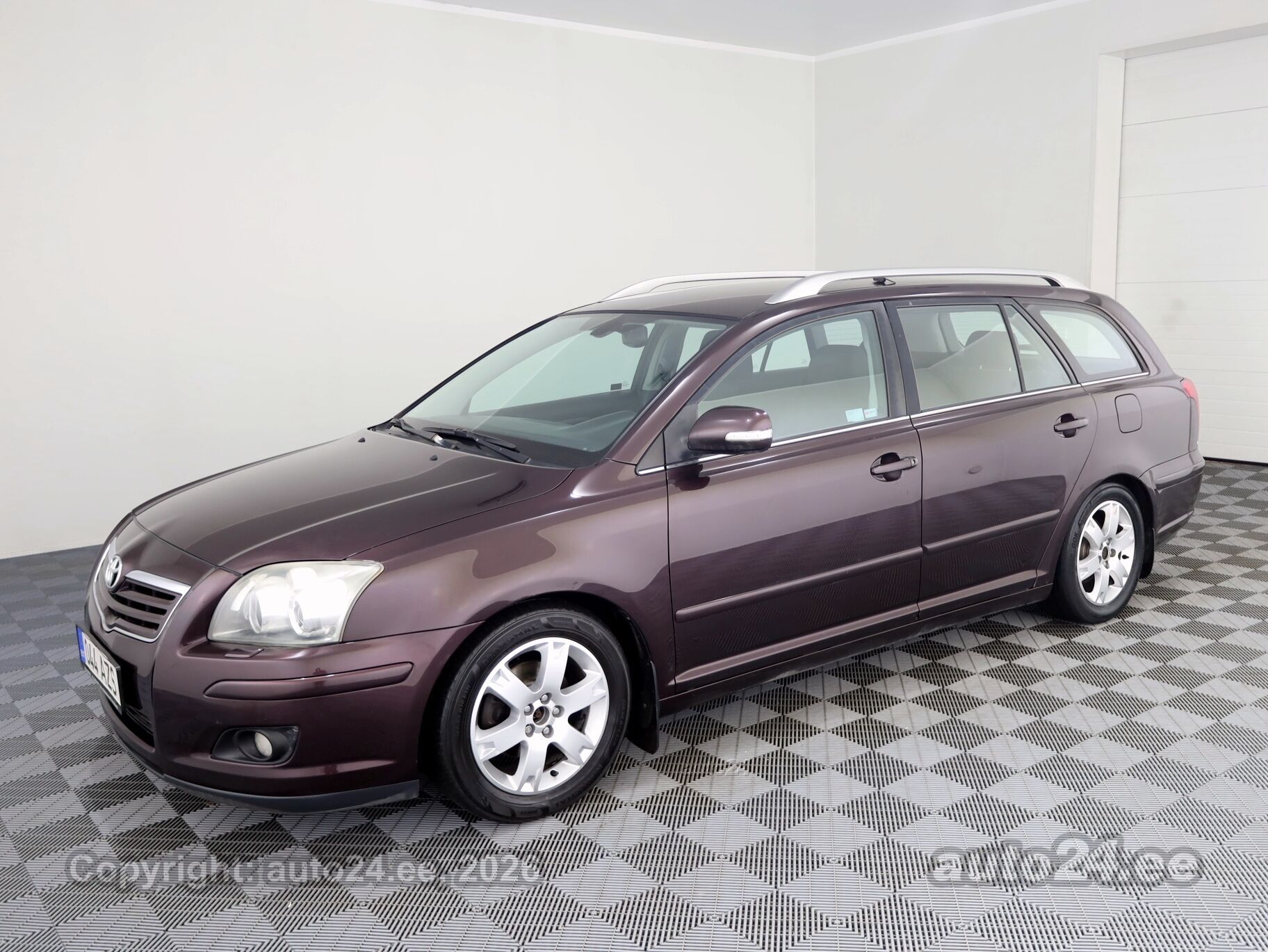 Toyota Avensis 2007 — rear view
