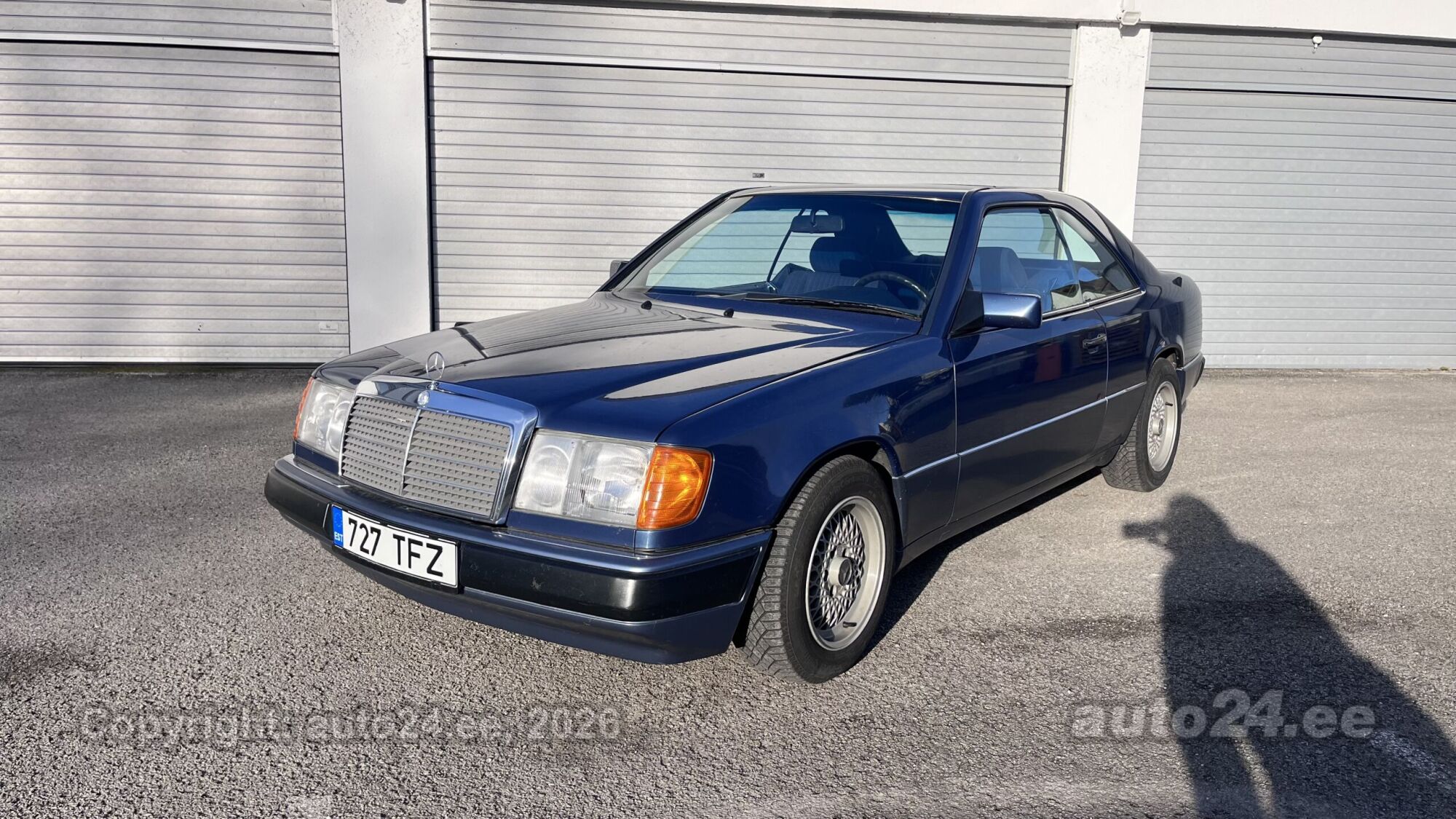 Mercedes-Benz 230