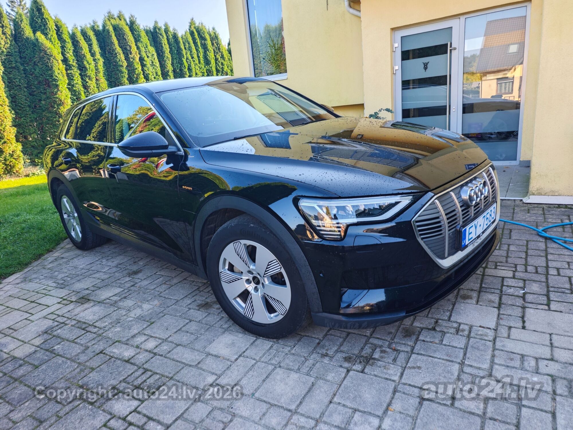 Audi e-tron