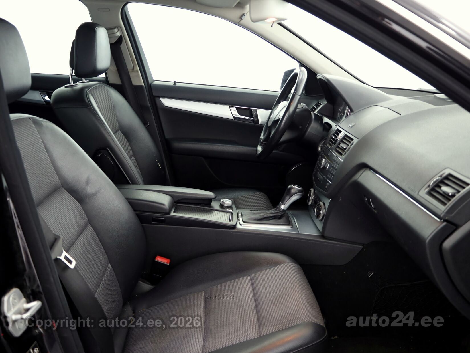 Mercedes-Benz C-sarja 2008, kuva 6/9