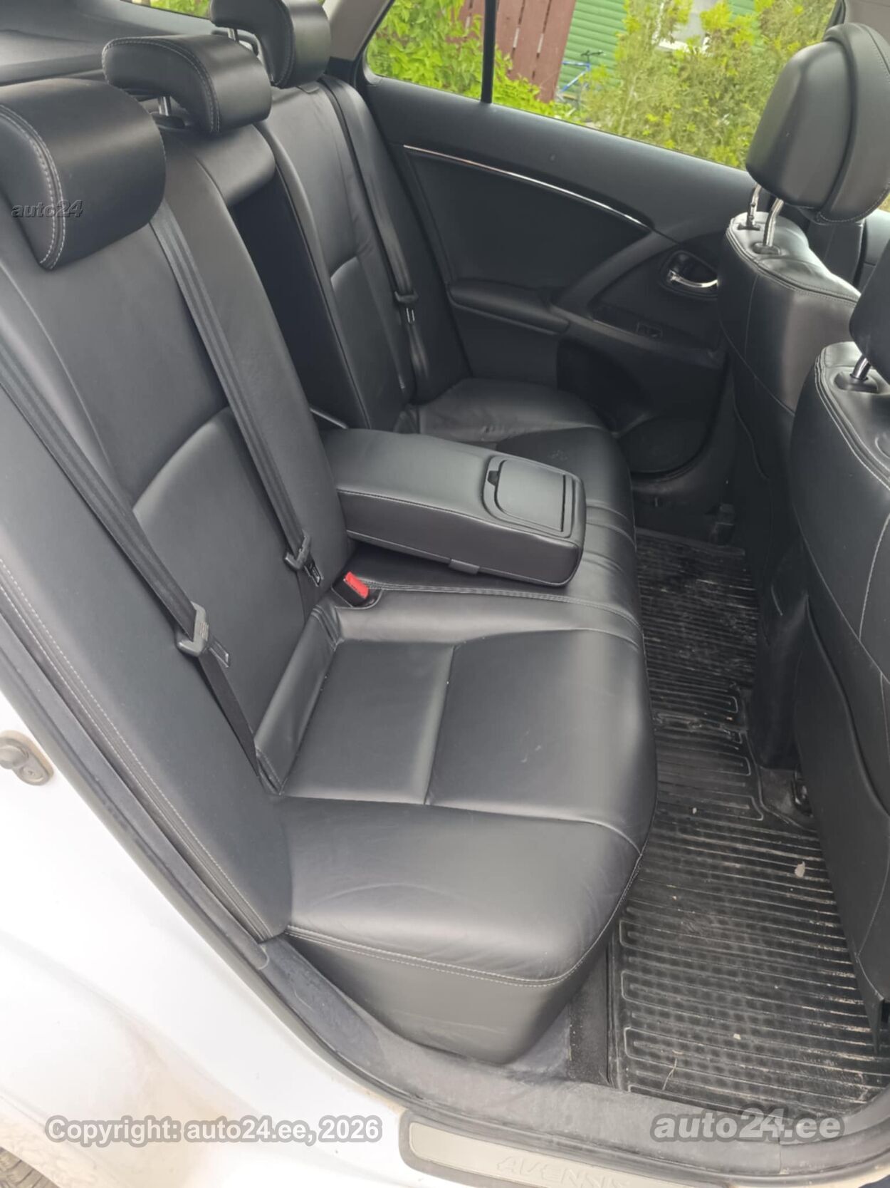 Toyota Avensis - 11