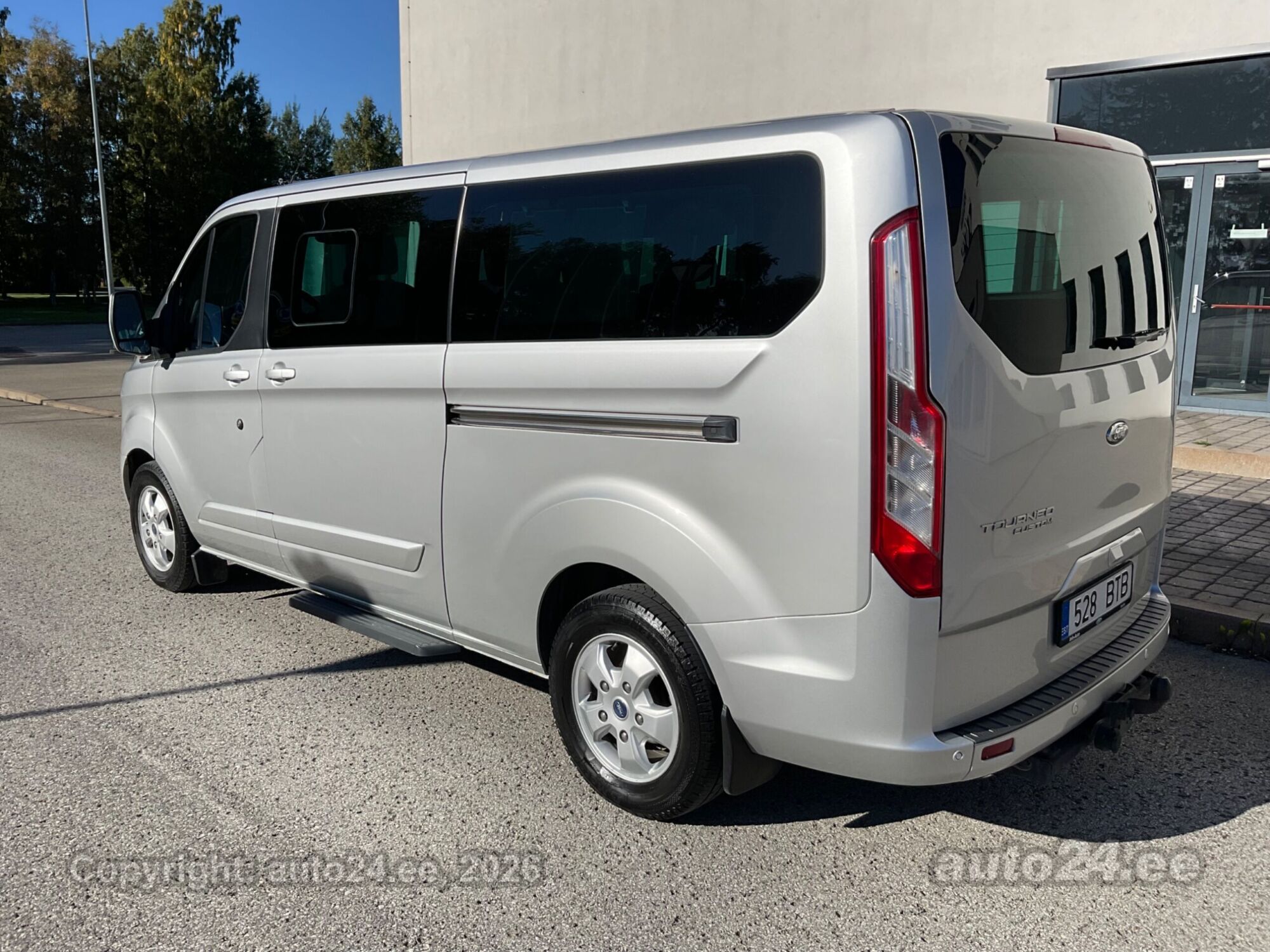 Ford Tourneo Custom - 5