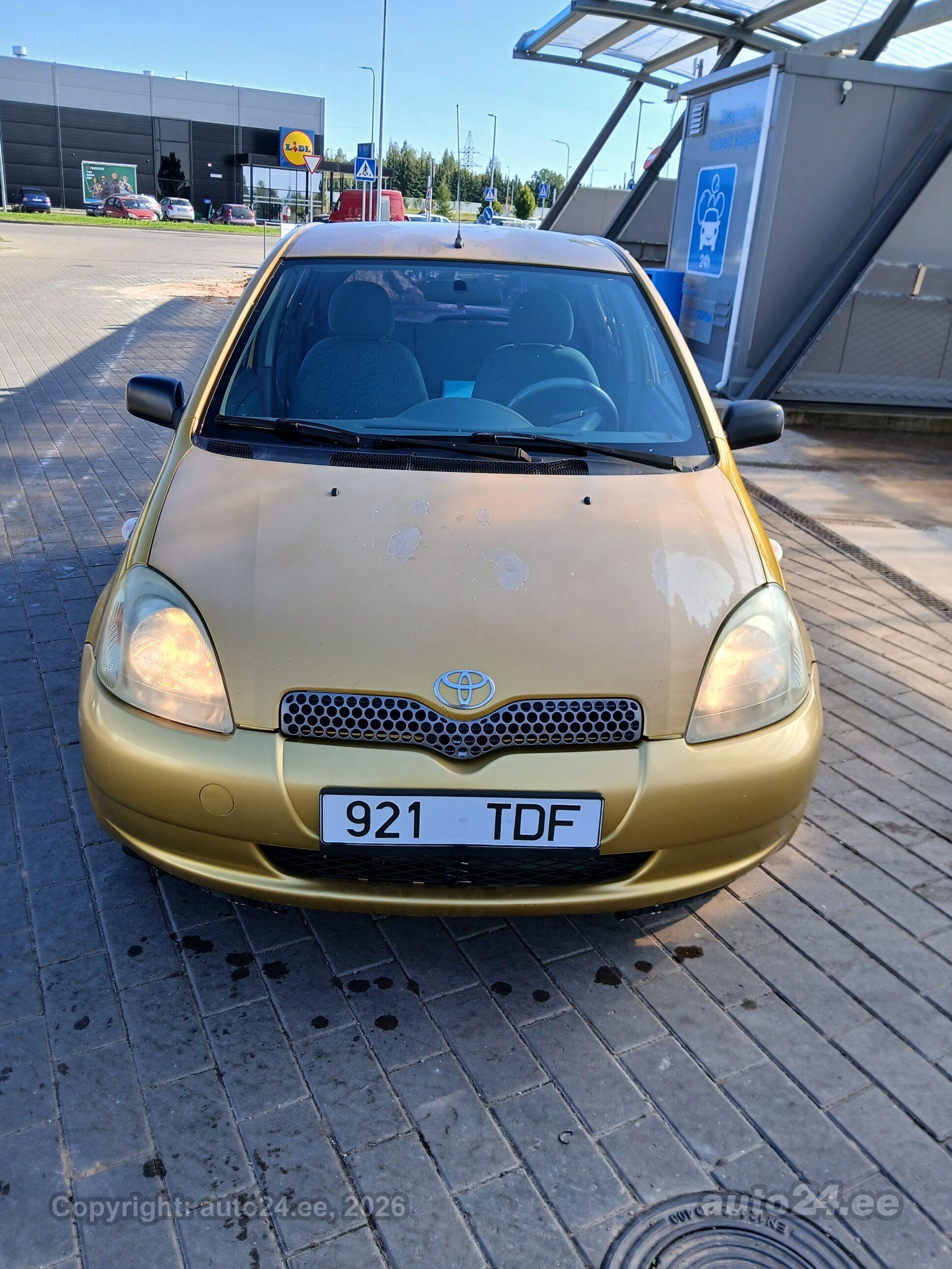 Sõiduauto ja maastur Toyota