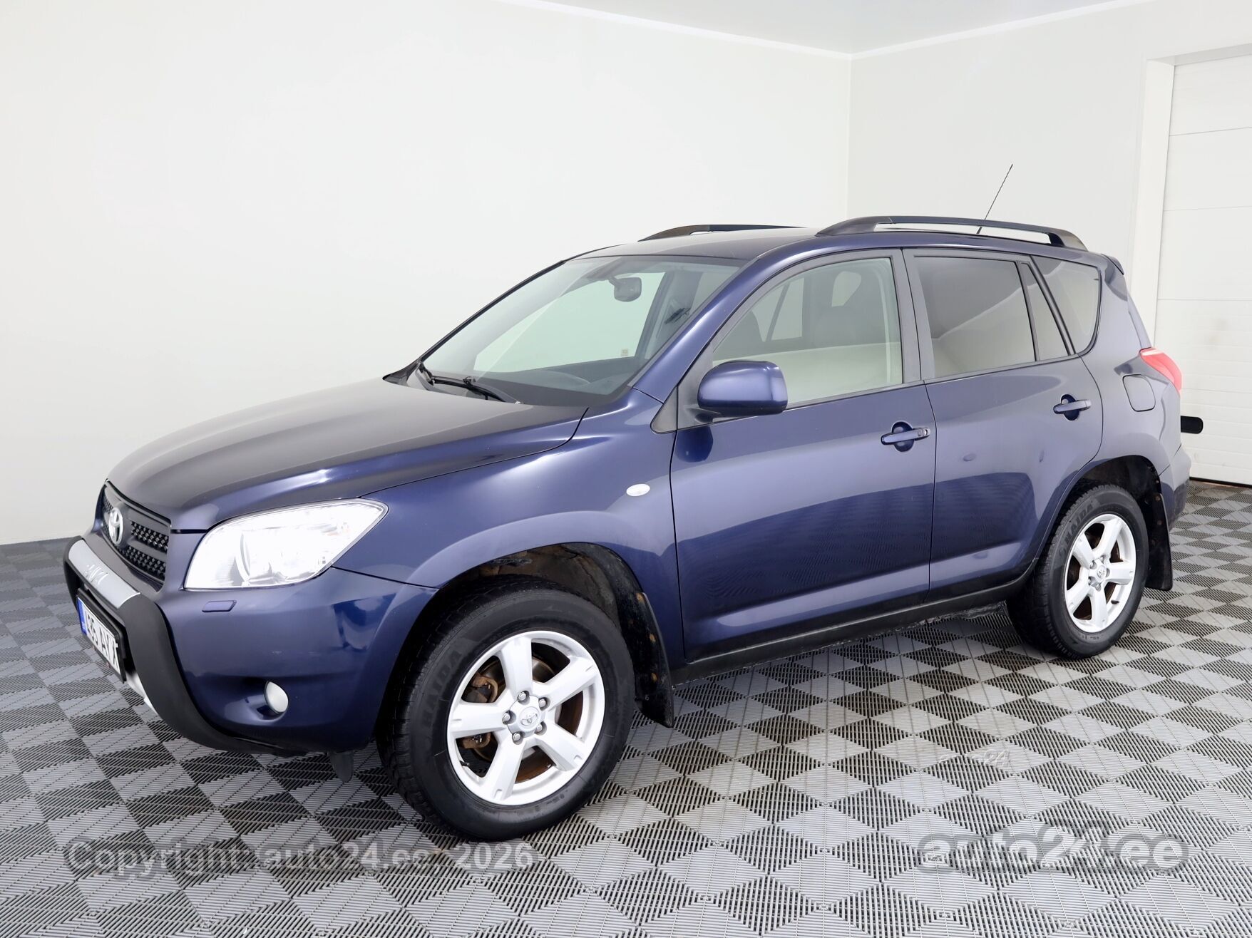 Toyota RAV4 2007 — rear view