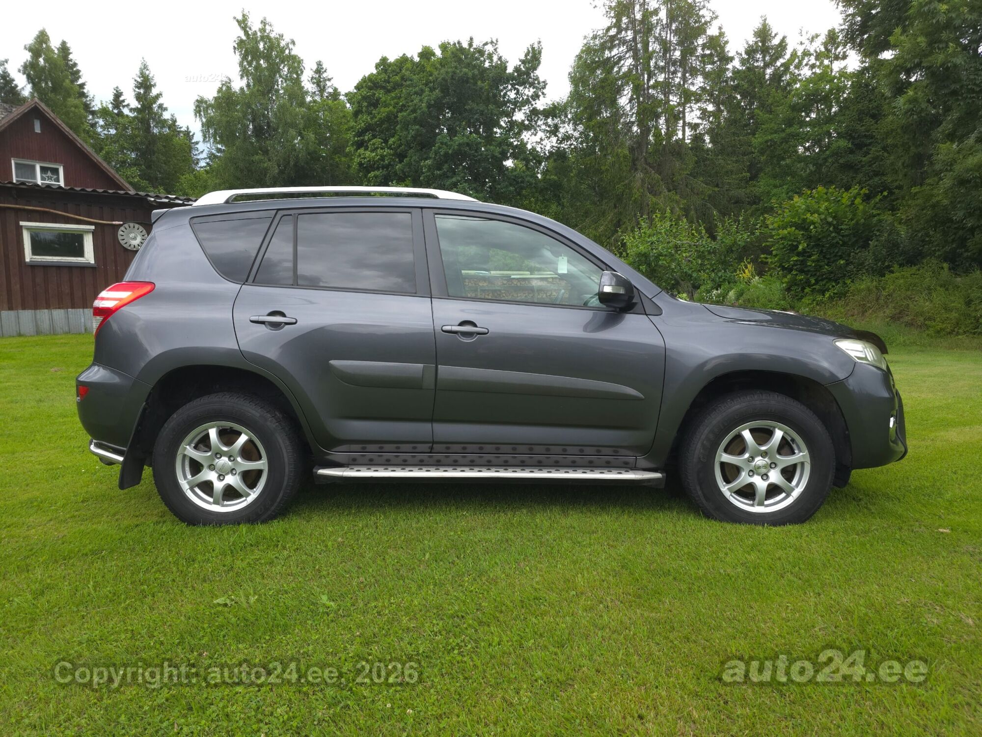 Toyota RAV4 2.2 110kW 2011, photo 2/10