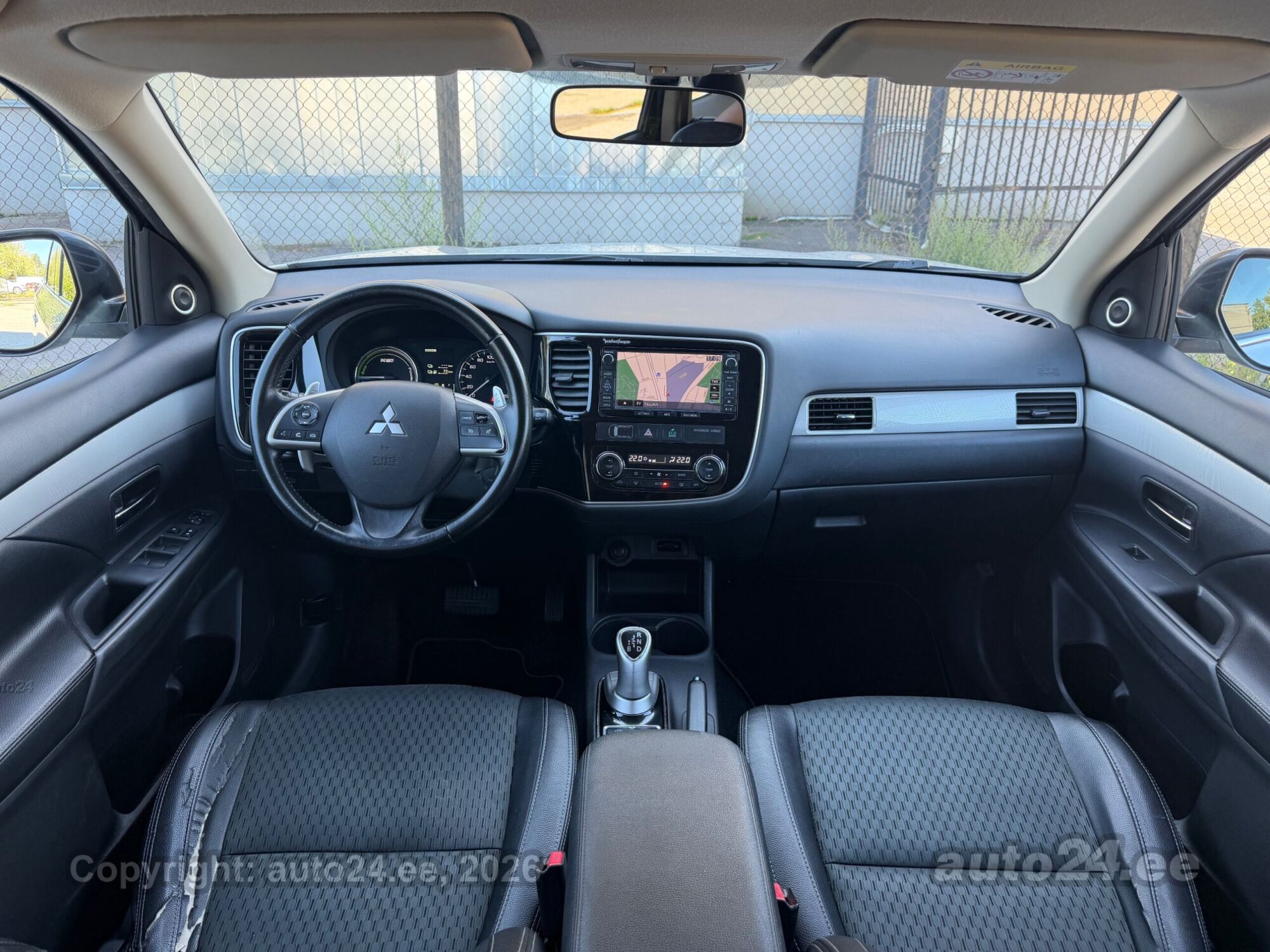 Mitsubishi Outlander - 4