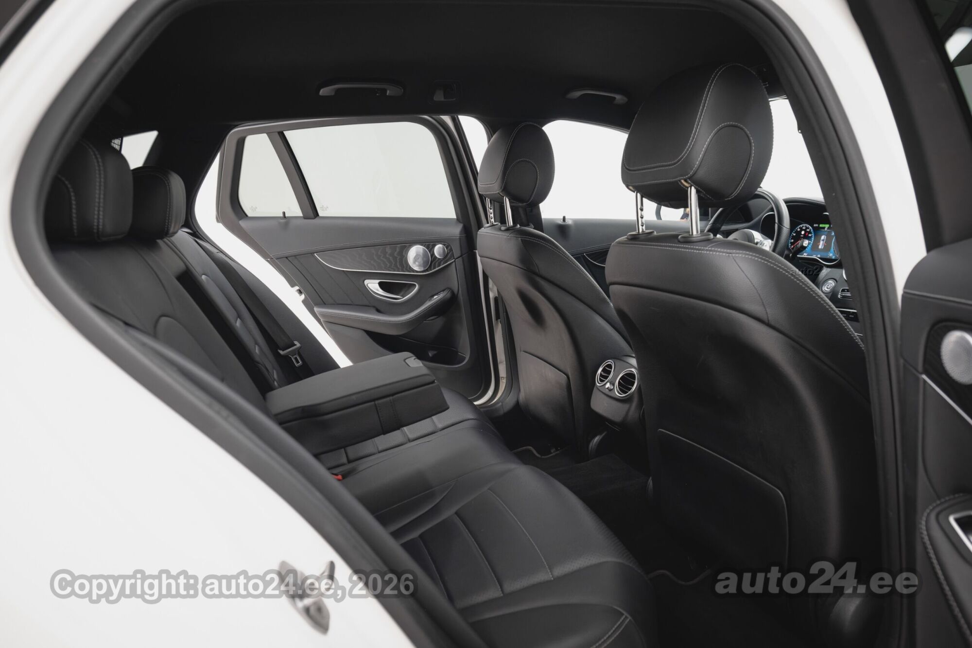 Mercedes-Benz C 300 - 12