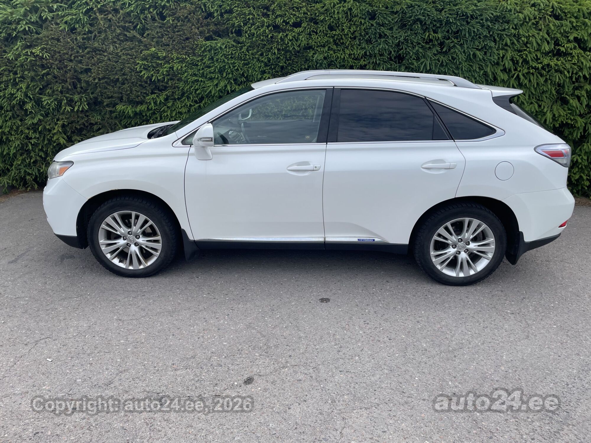 Lexus RX 450h 3.5 183kW 2012, kuva 4/5