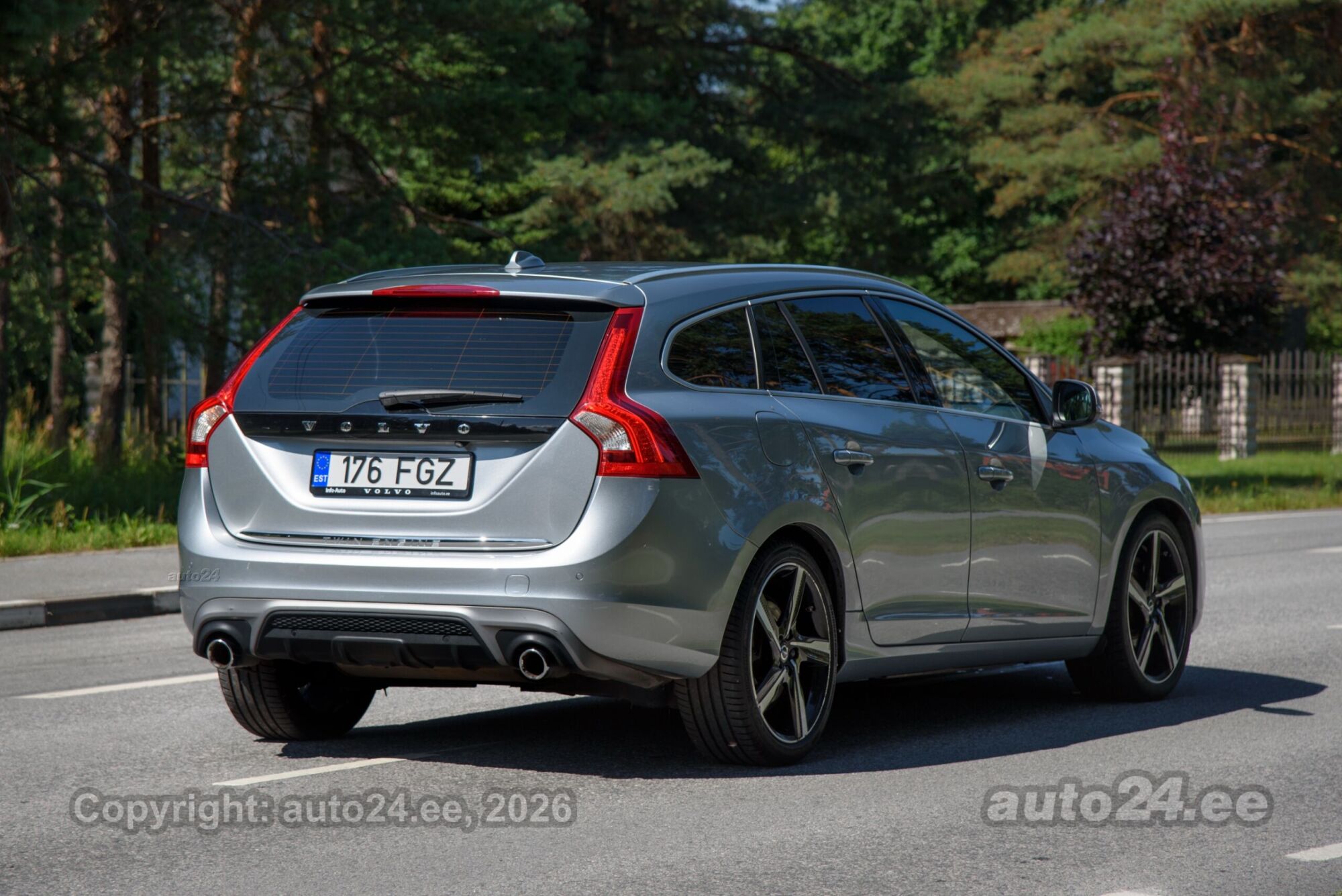Volvo V60 2015, kuva 4/10