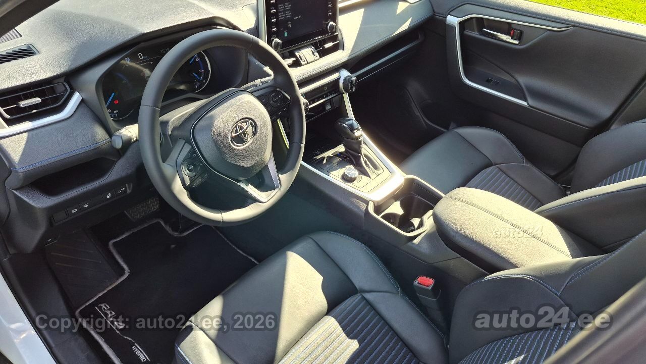 Toyota RAV4 - 10