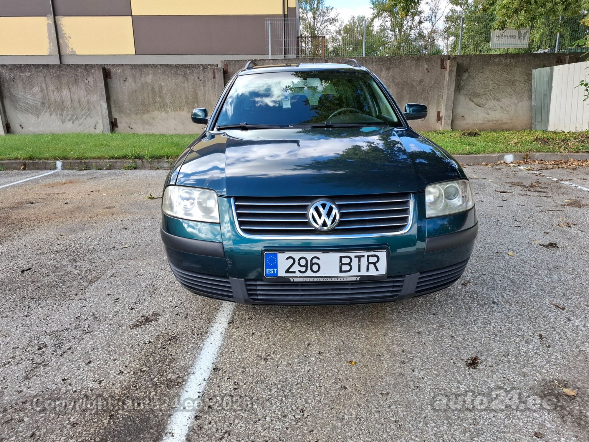 Volkswagen Passat - 2