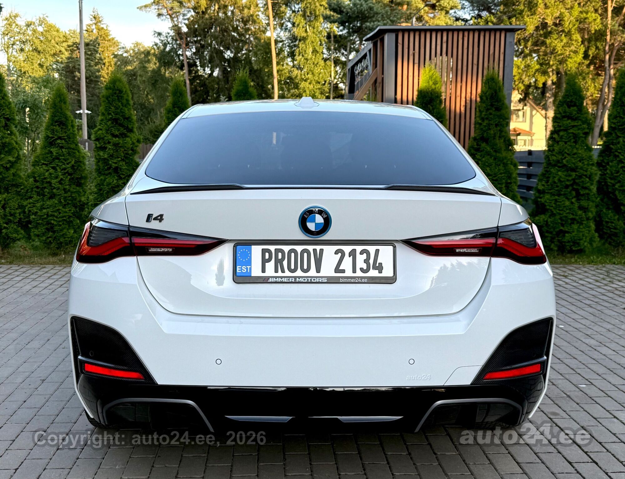BMW i4 2023, kuva 6/10
