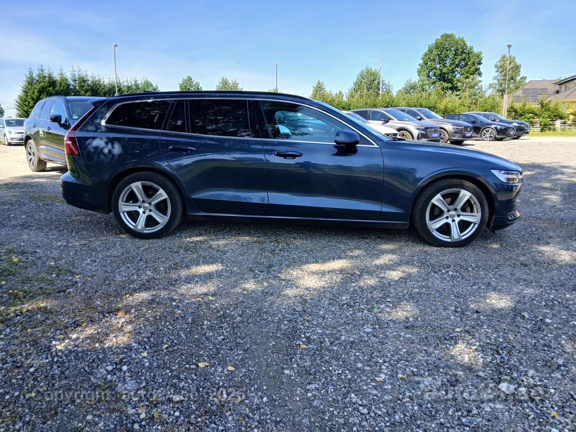 Volvo V60 FACELIFT 2.0 R4 TDi 145kW 2021, kuva 4/10