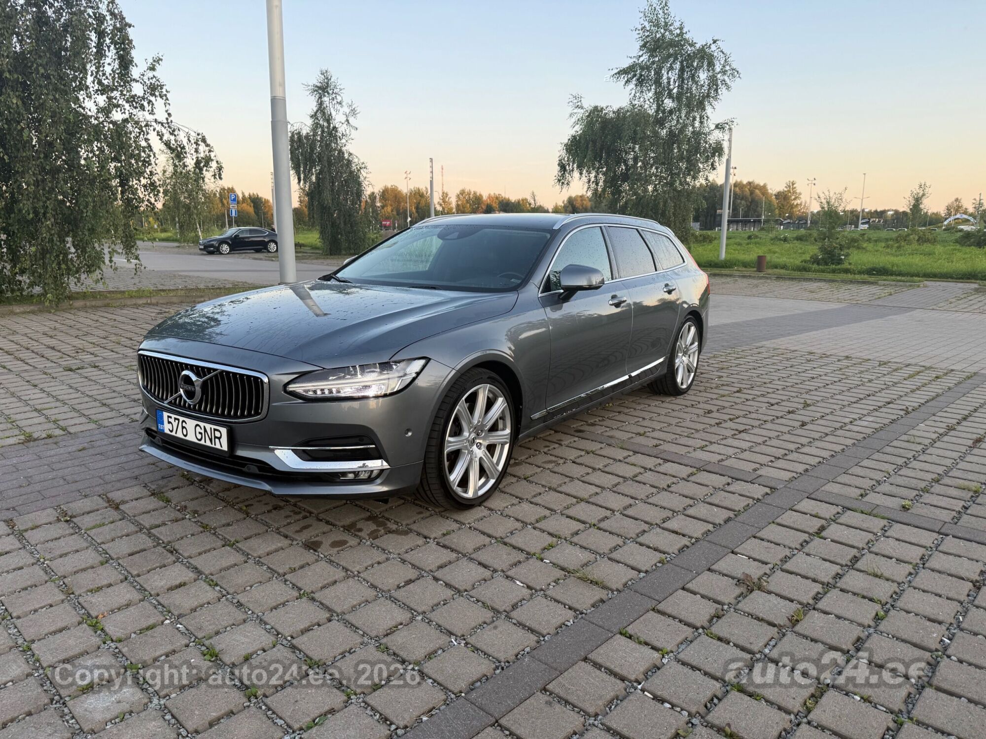 Volvo V90 Inscription 2.0 173kW 2017, kuva 2/10