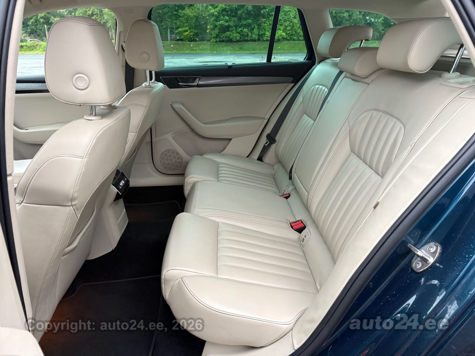 Škoda Superb - 10