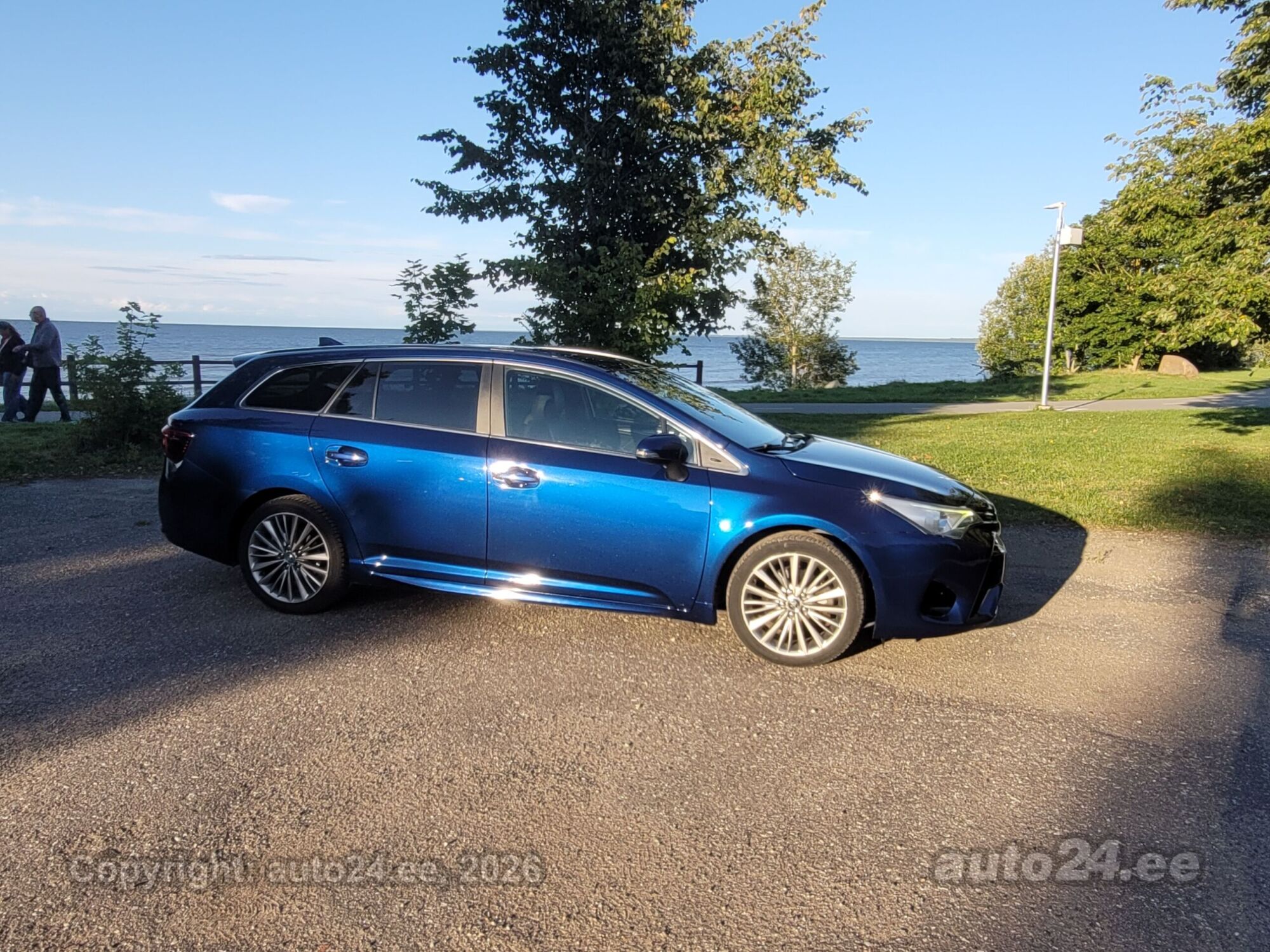 Toyota Avensis - 4