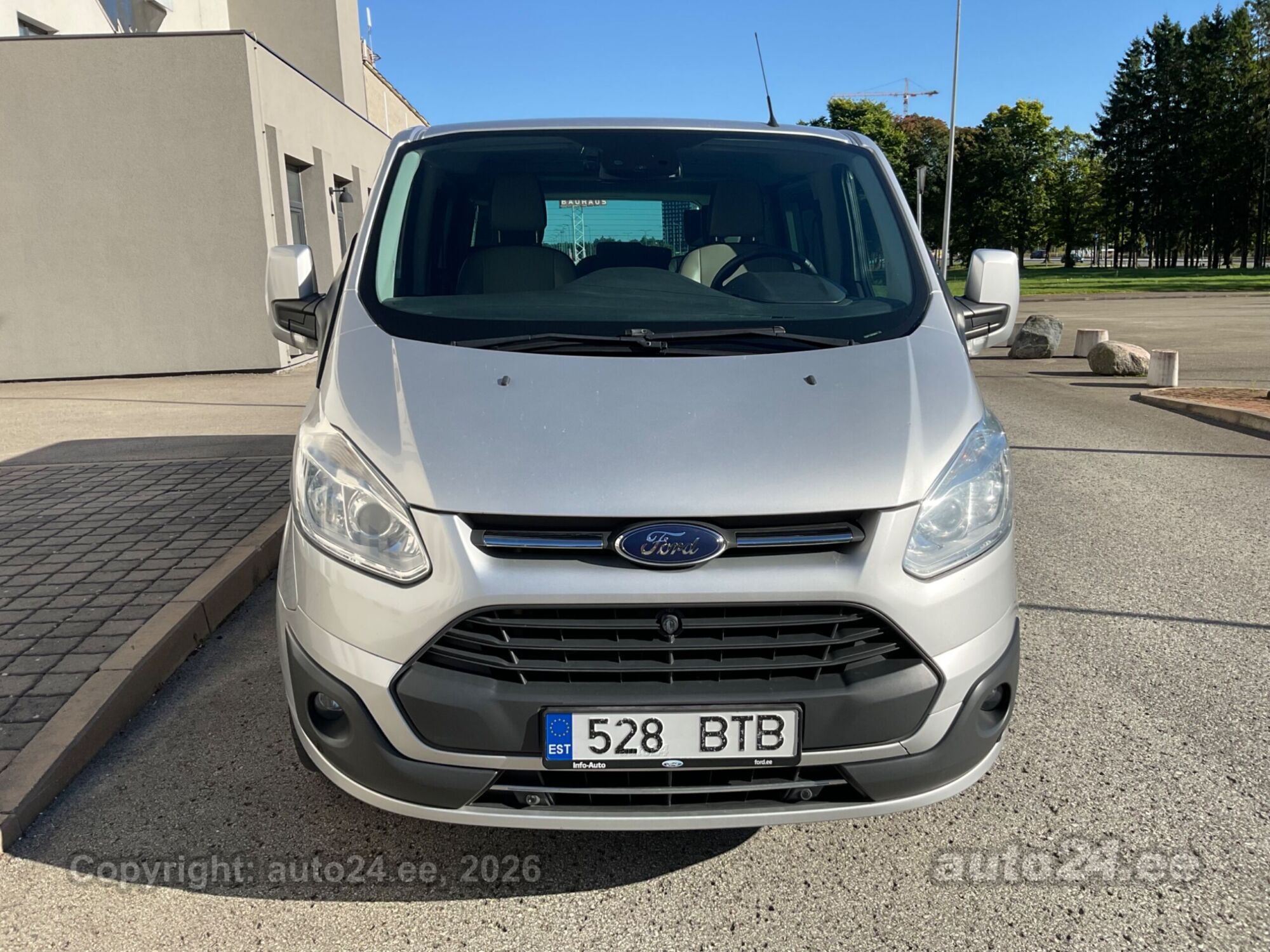 Ford Tourneo Custom - 2