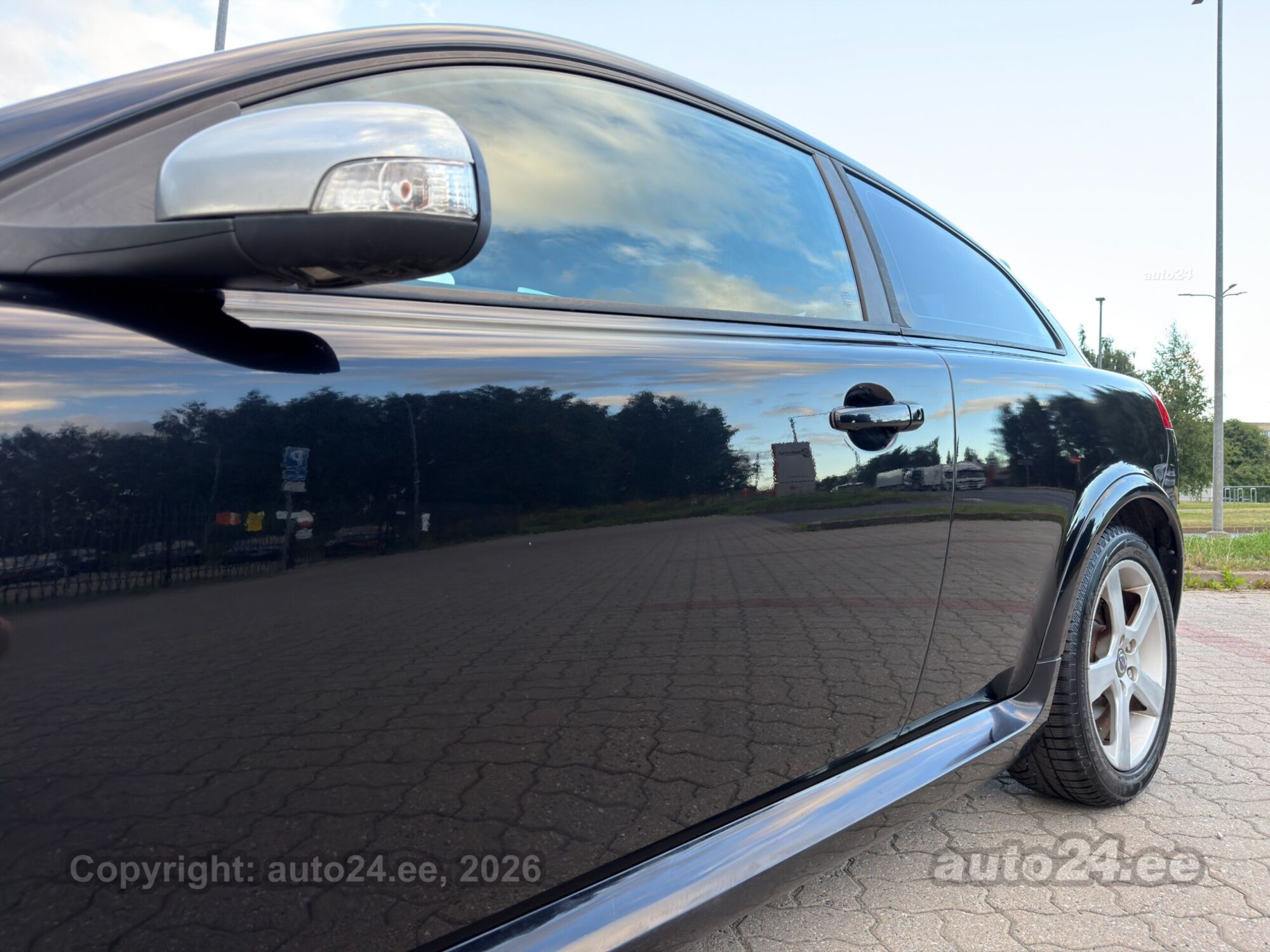 Volvo C30 R-Design 1.6 84kW 2011, photo 7/10