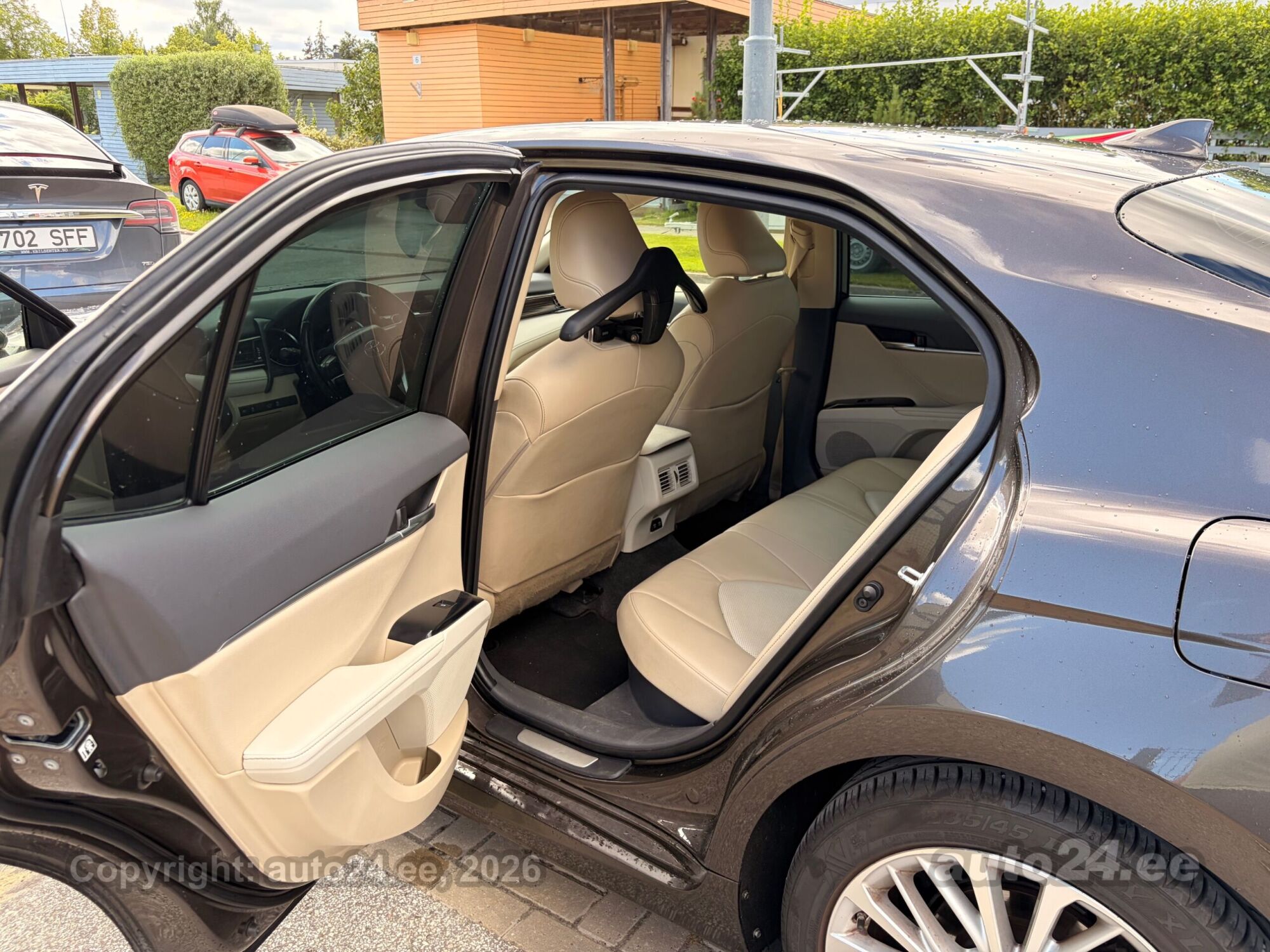 Toyota Camry 2.5 131kW 2020, photo 6/10