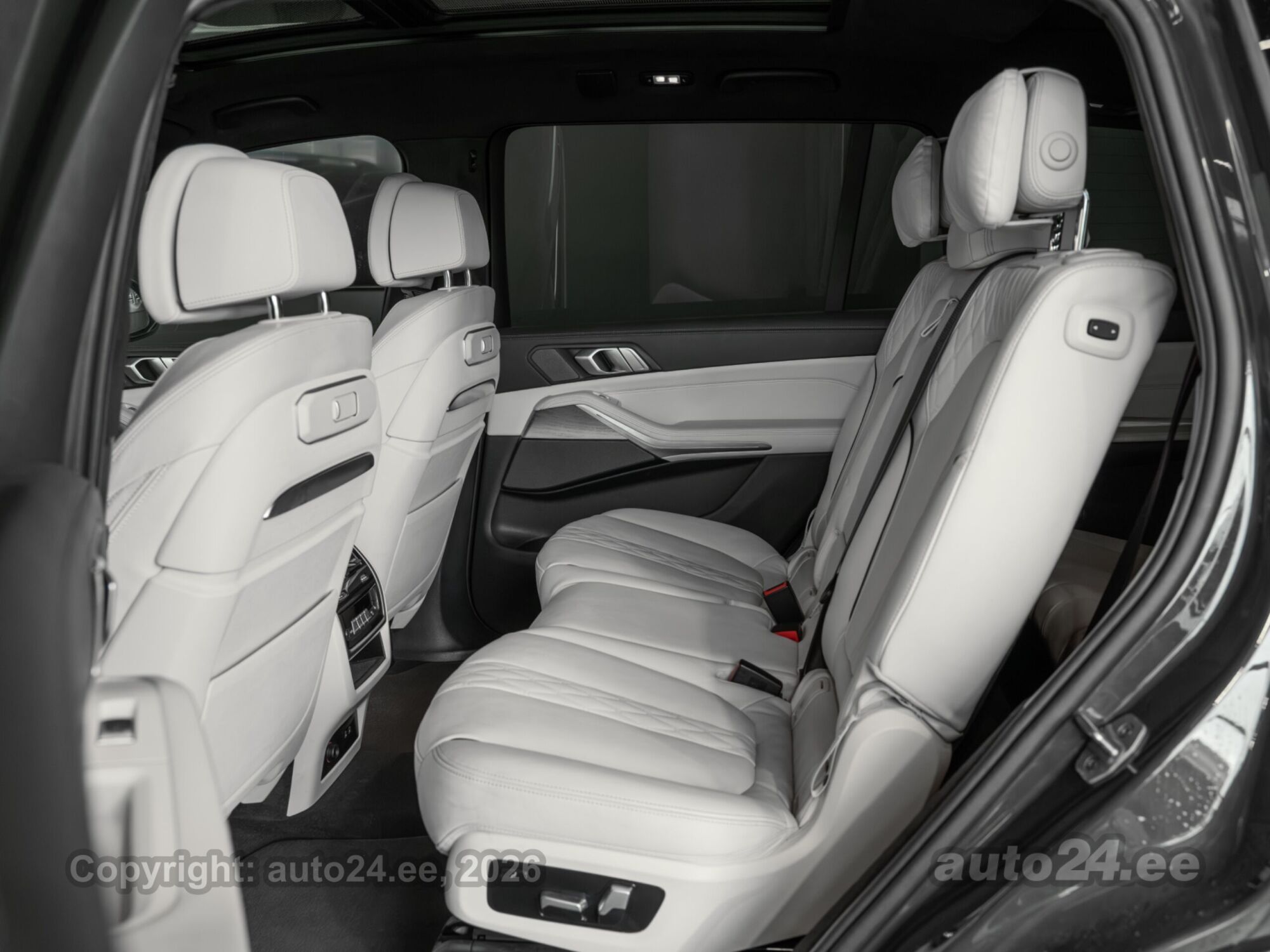 BMW X7 - 10