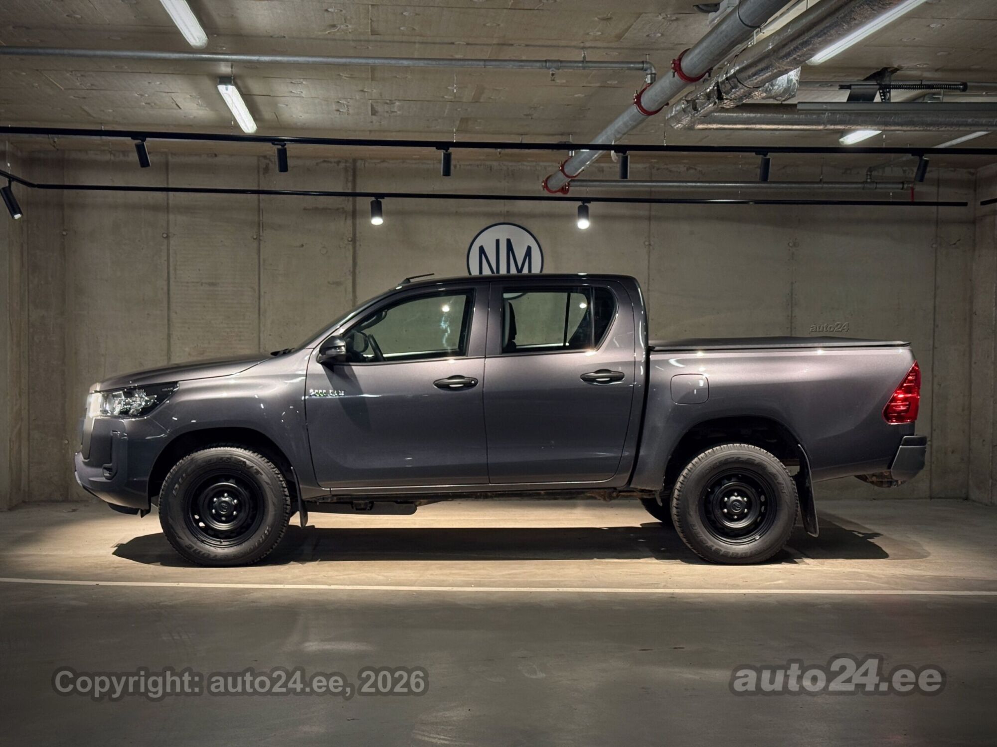 Toyota Hilux HD DLX + AWD D4D 110kW 2022, photo 3/10
