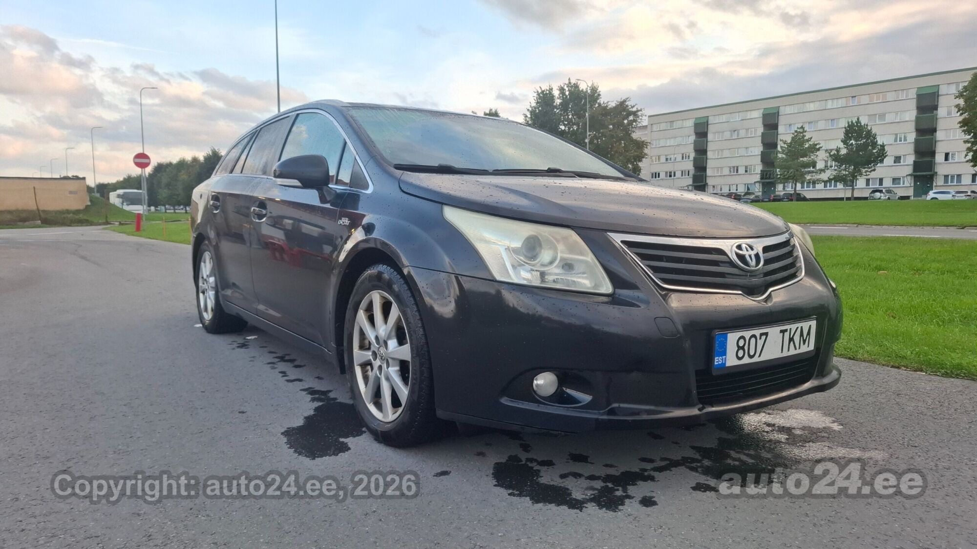 Toyota Avensis - 1