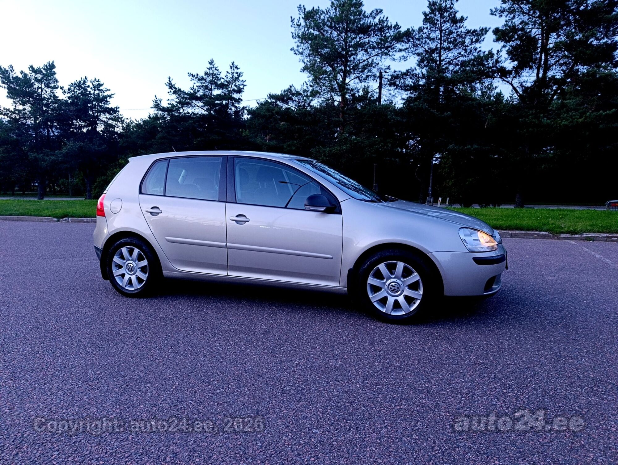 Volkswagen Golf - 5