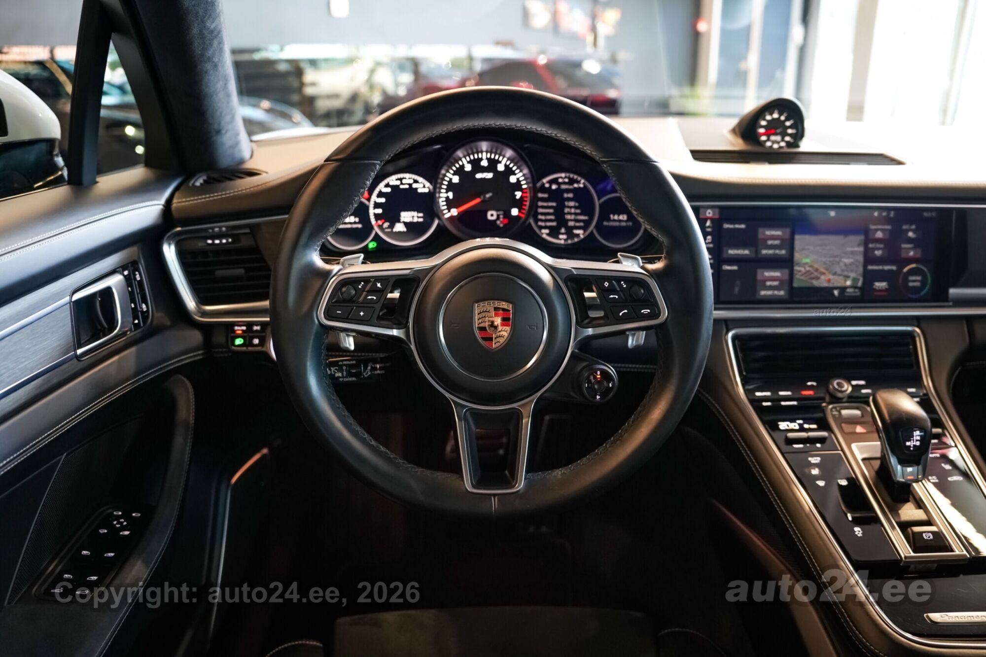 Porsche Panamera - 8