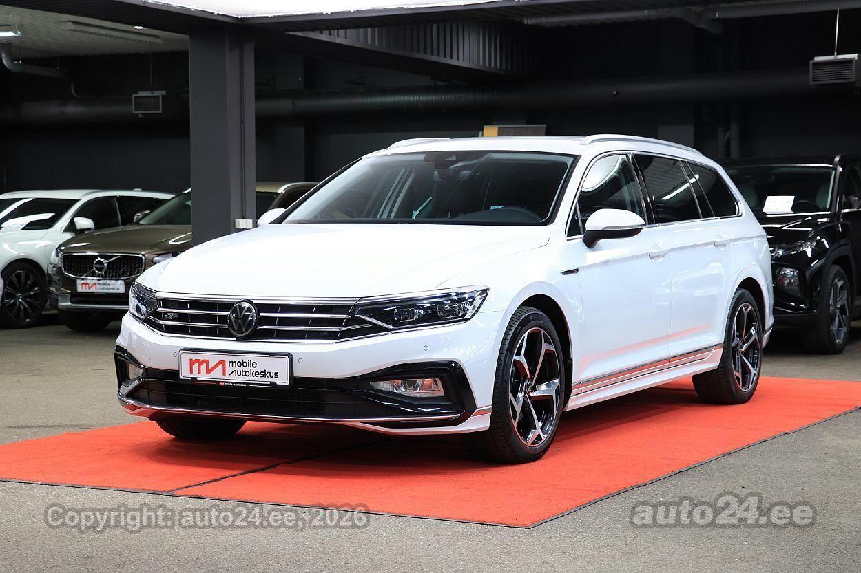 Volkswagen Passat 2022, photo 2/10