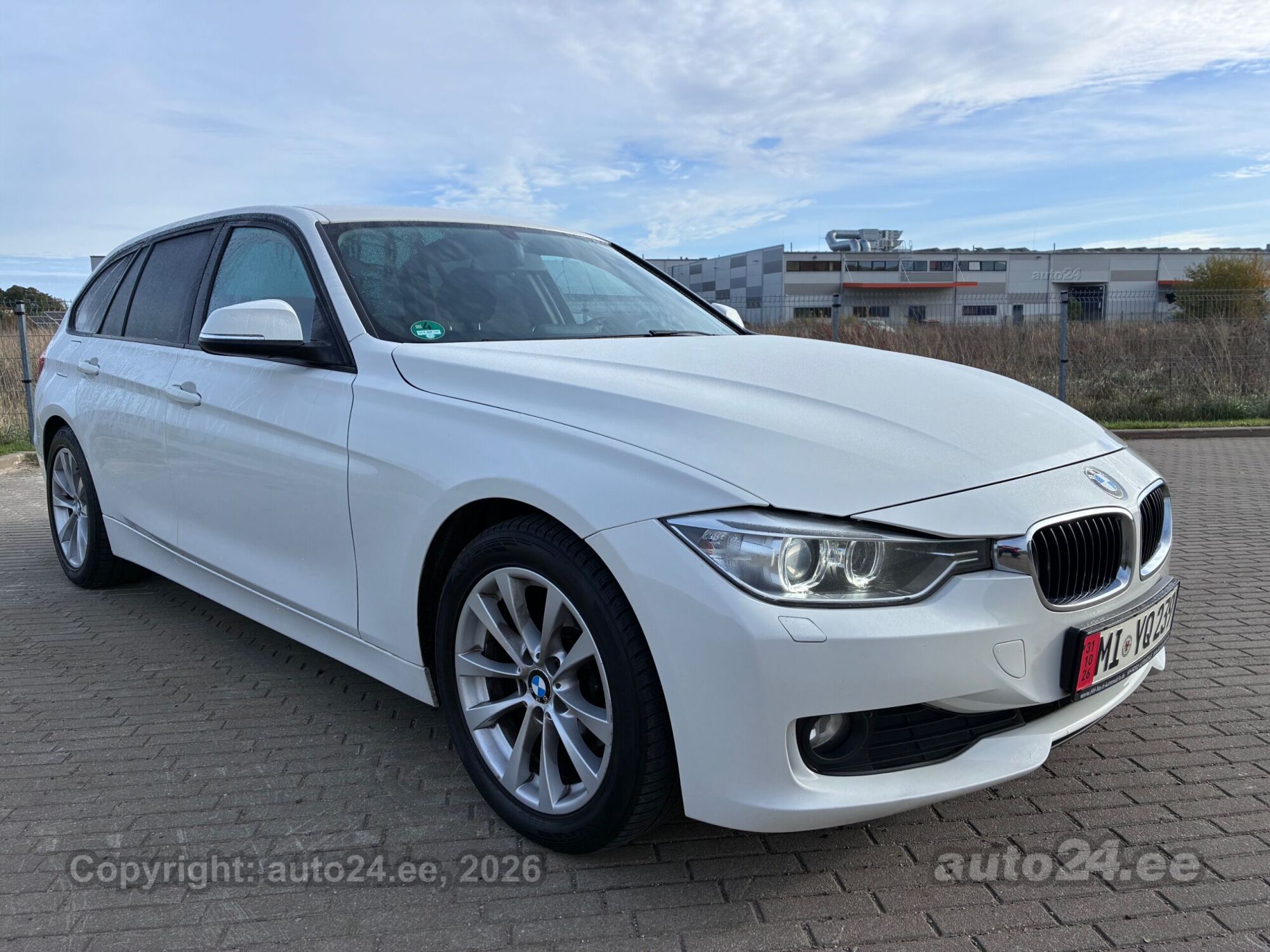 BMW 3 Series 2013 — photo 17