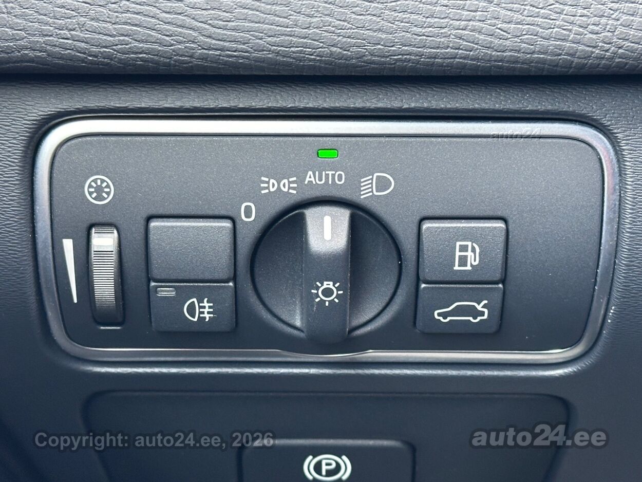 Volvo XC60 2015, photo 6/10