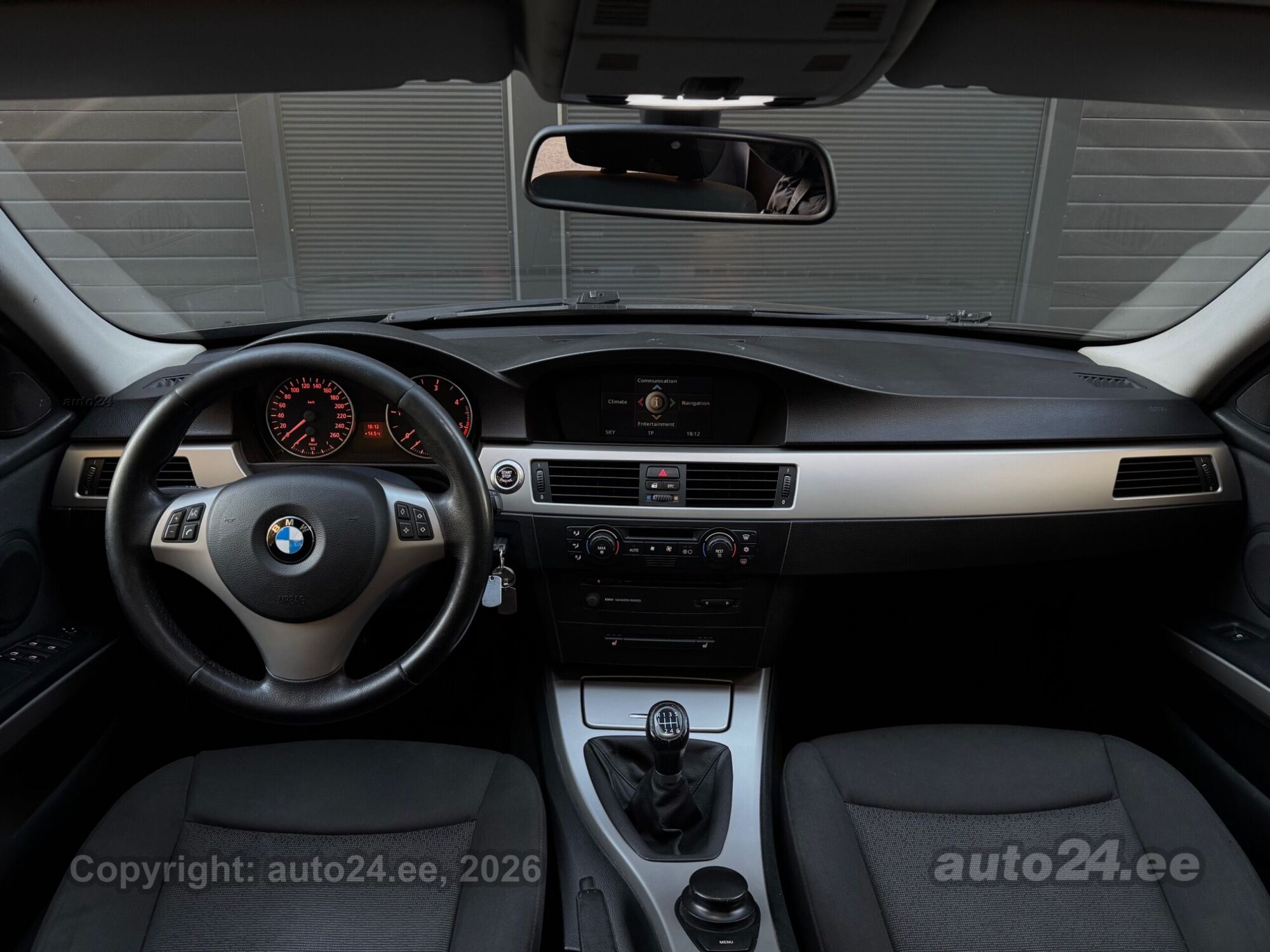 BMW 3 Series 2005 — photo 8