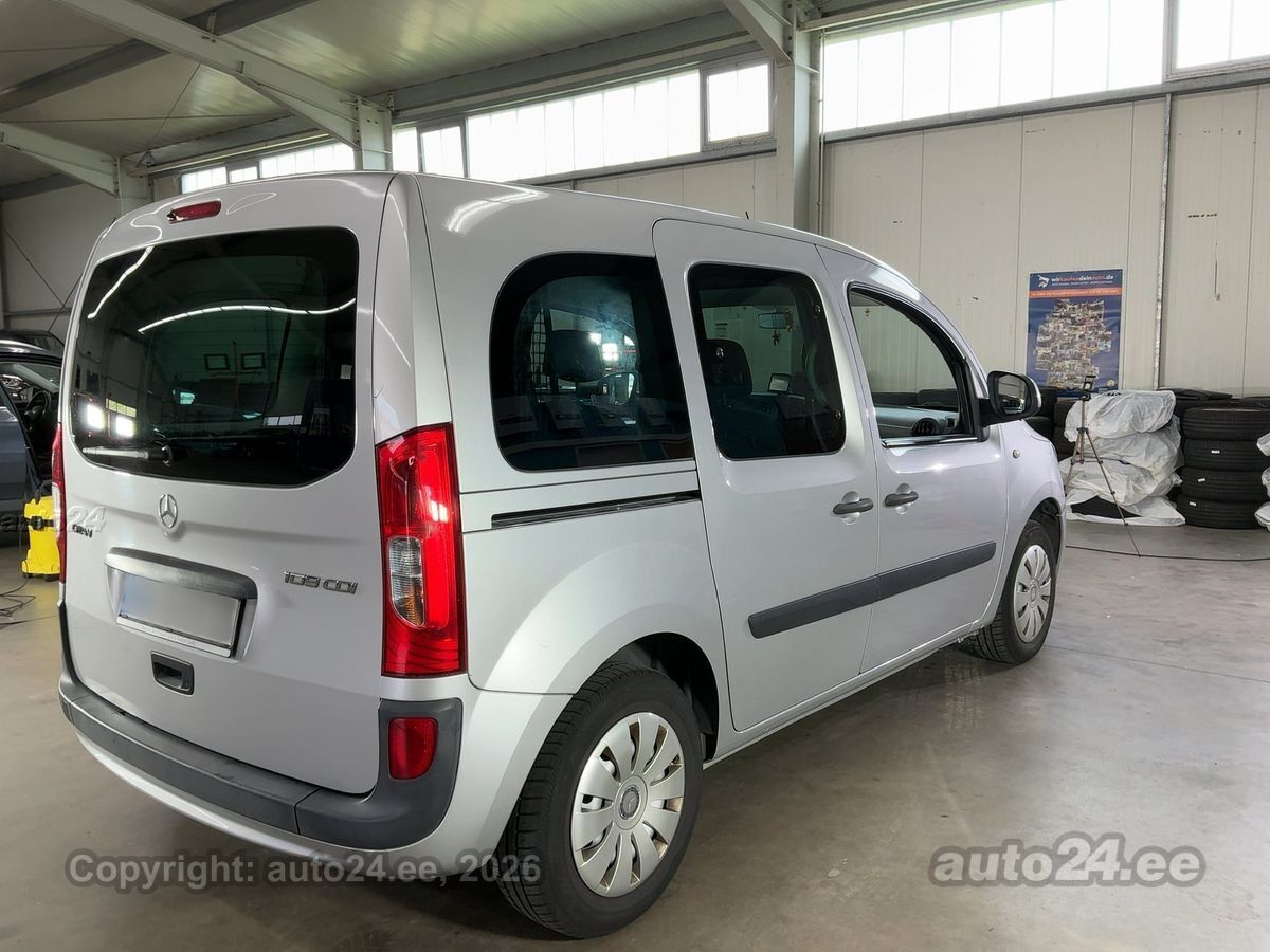 Mercedes-Benz Citan 2013 — вигляд ззаду